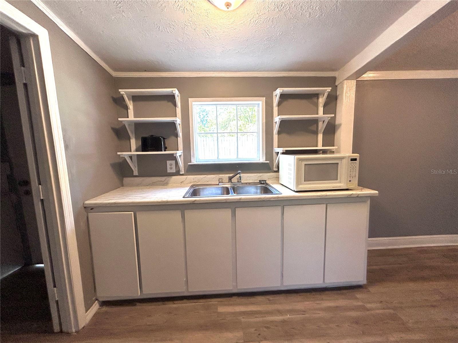 Image 11 of 23 For 10638 Bay Hills Circle