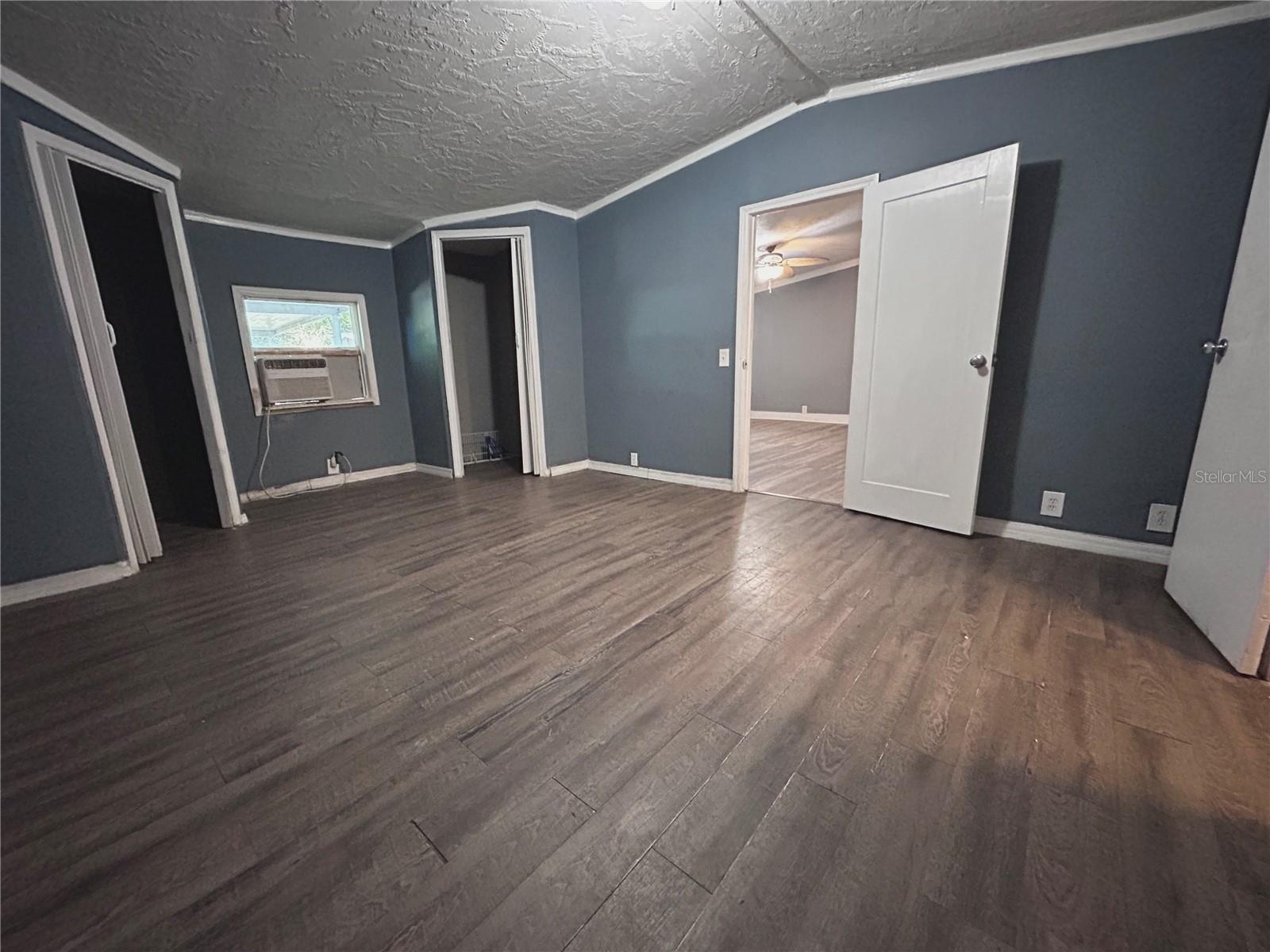 Image 12 of 23 For 10638 Bay Hills Circle