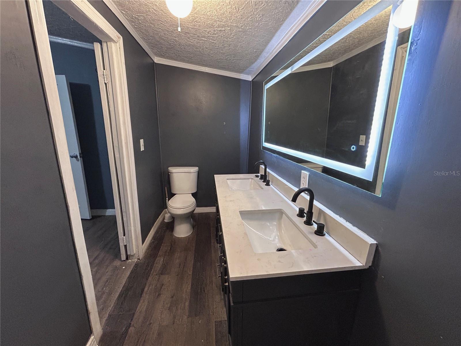 Image 13 of 23 For 10638 Bay Hills Circle