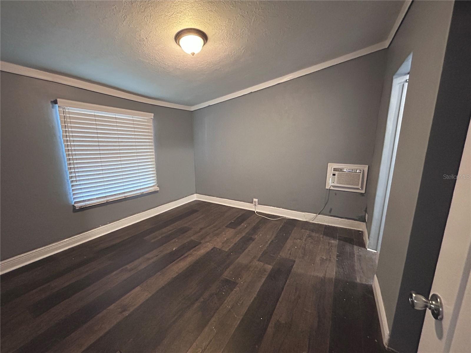 Image 16 of 23 For 10638 Bay Hills Circle