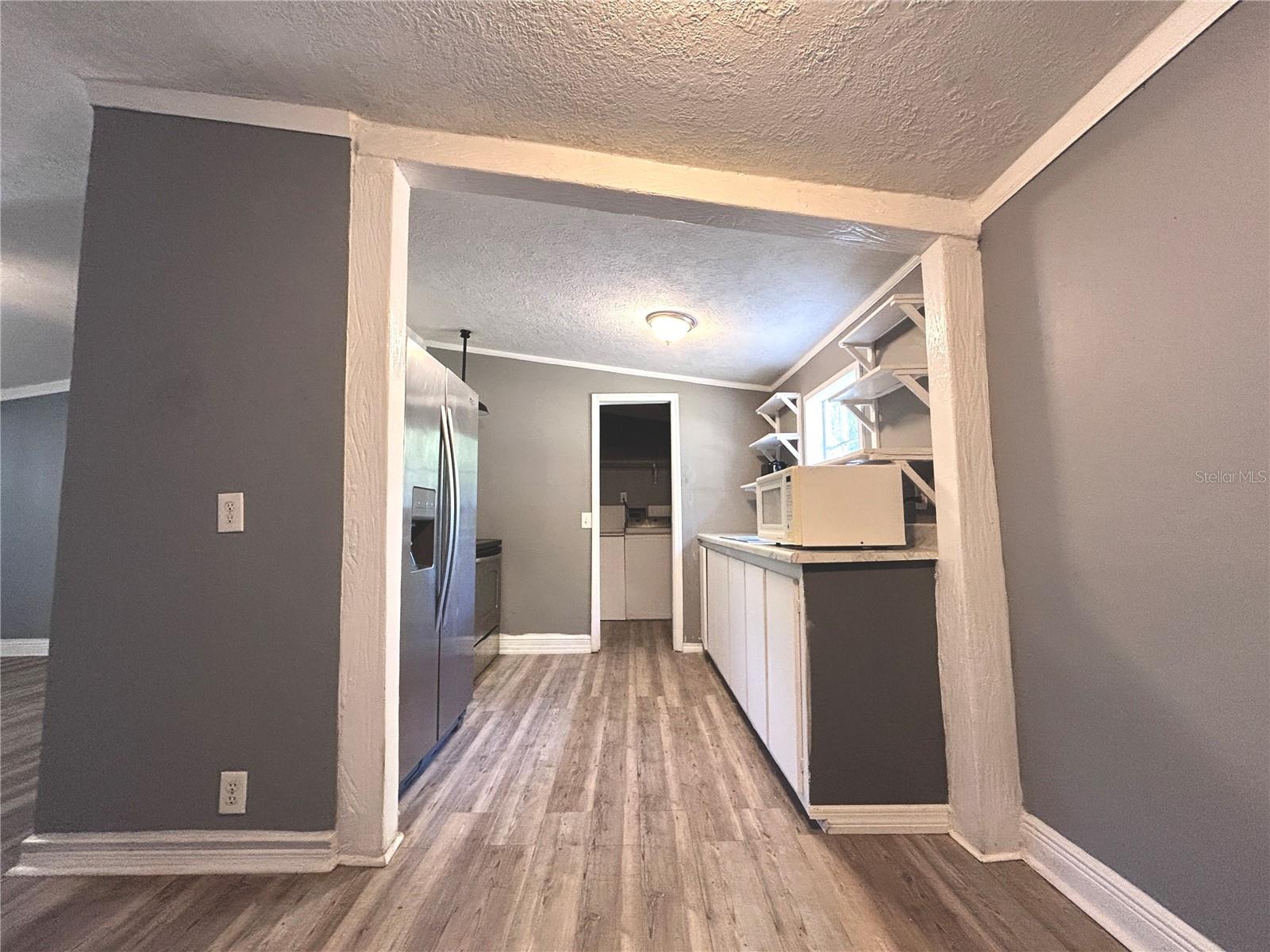 Image 8 of 23 For 10638 Bay Hills Circle