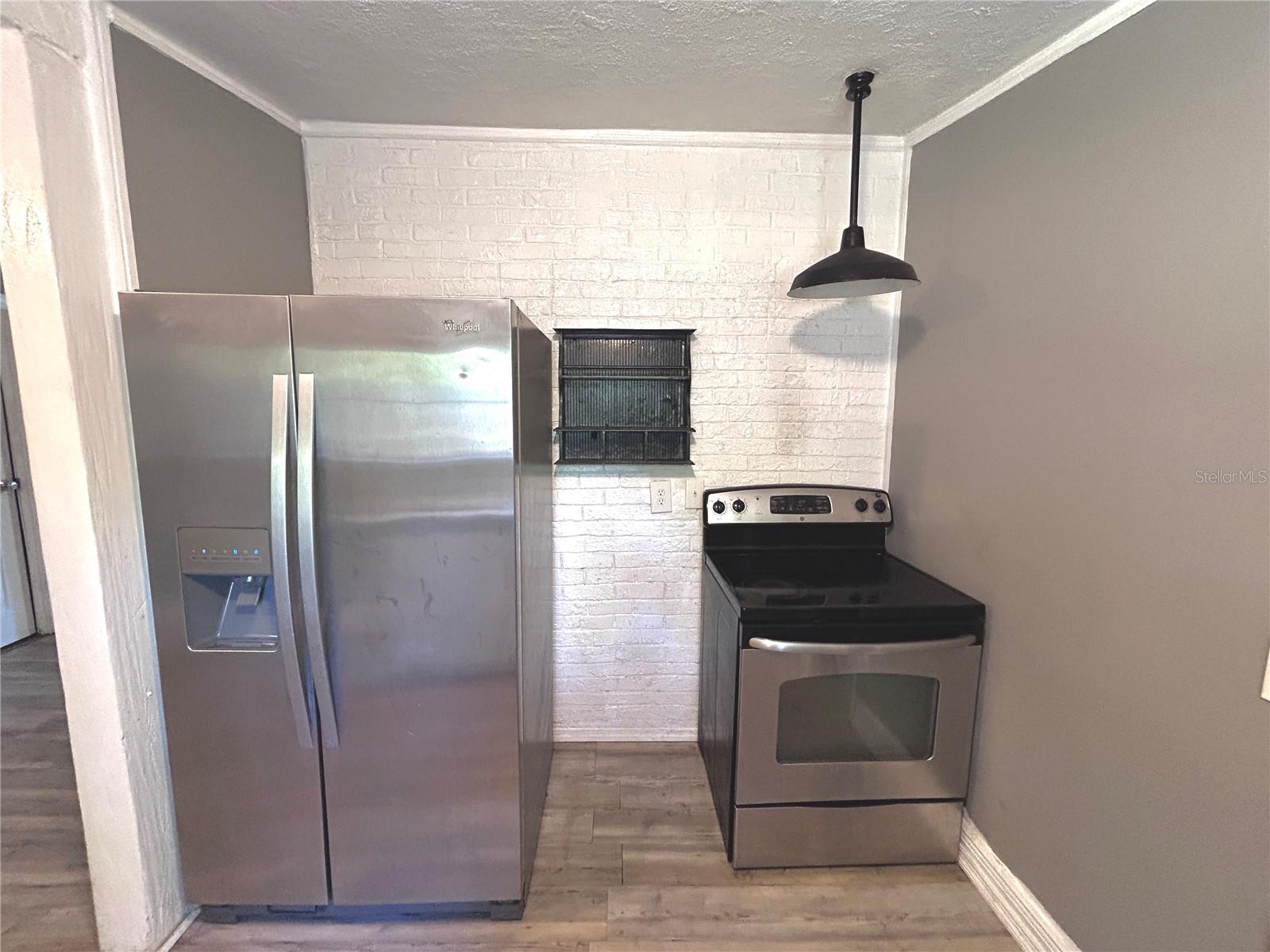 Image 9 of 23 For 10638 Bay Hills Circle