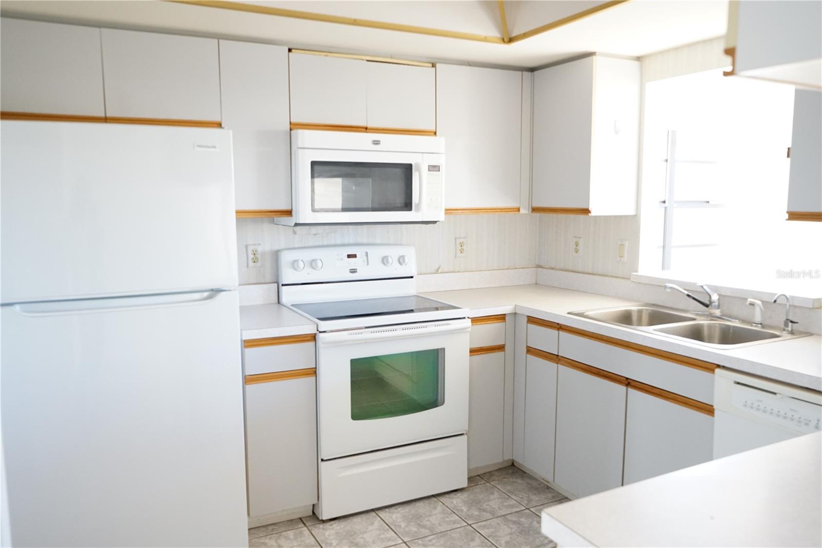 Image 11 of 42 For 302 Bryce Court