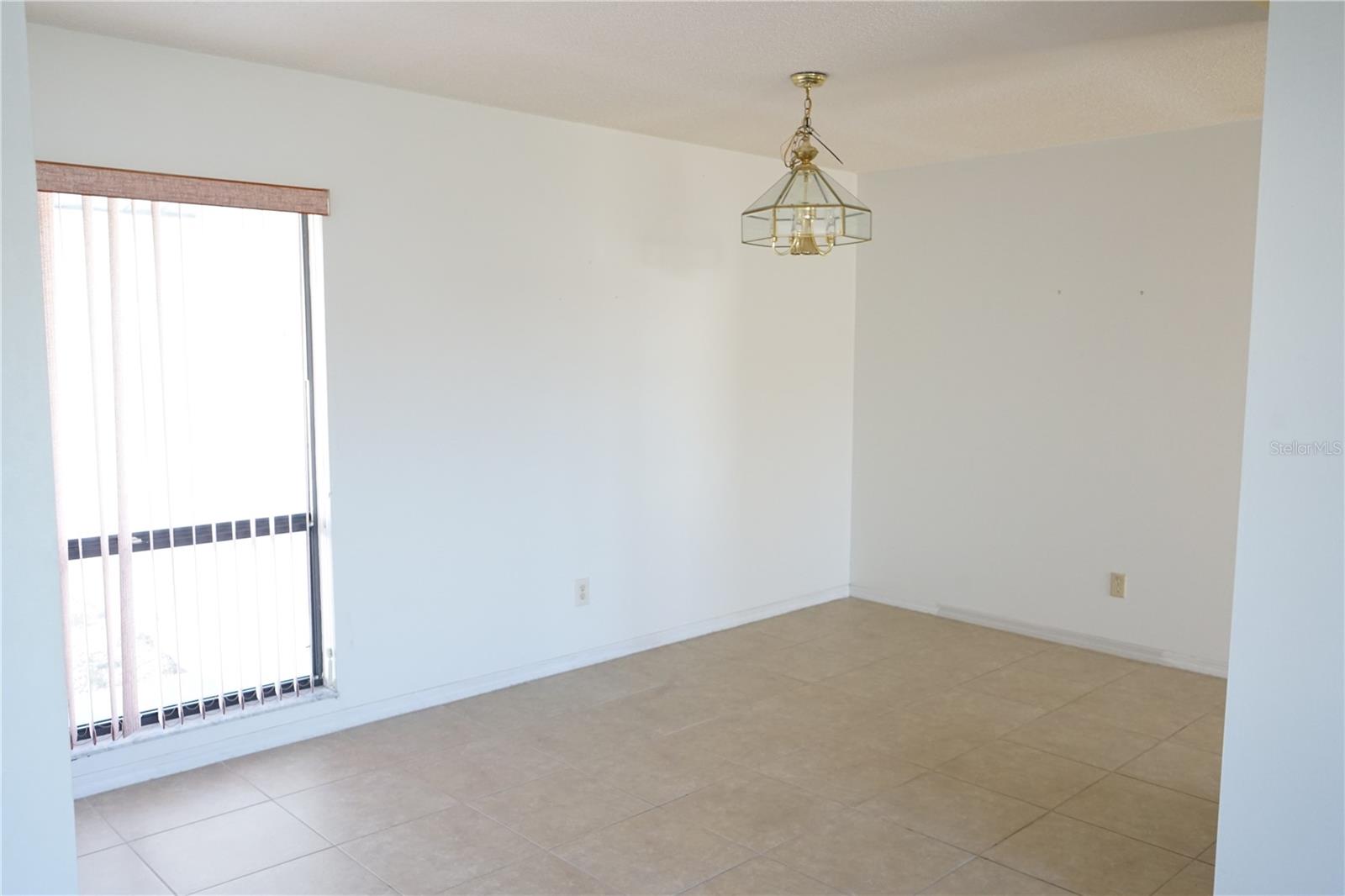 Image 7 of 42 For 302 Bryce Court