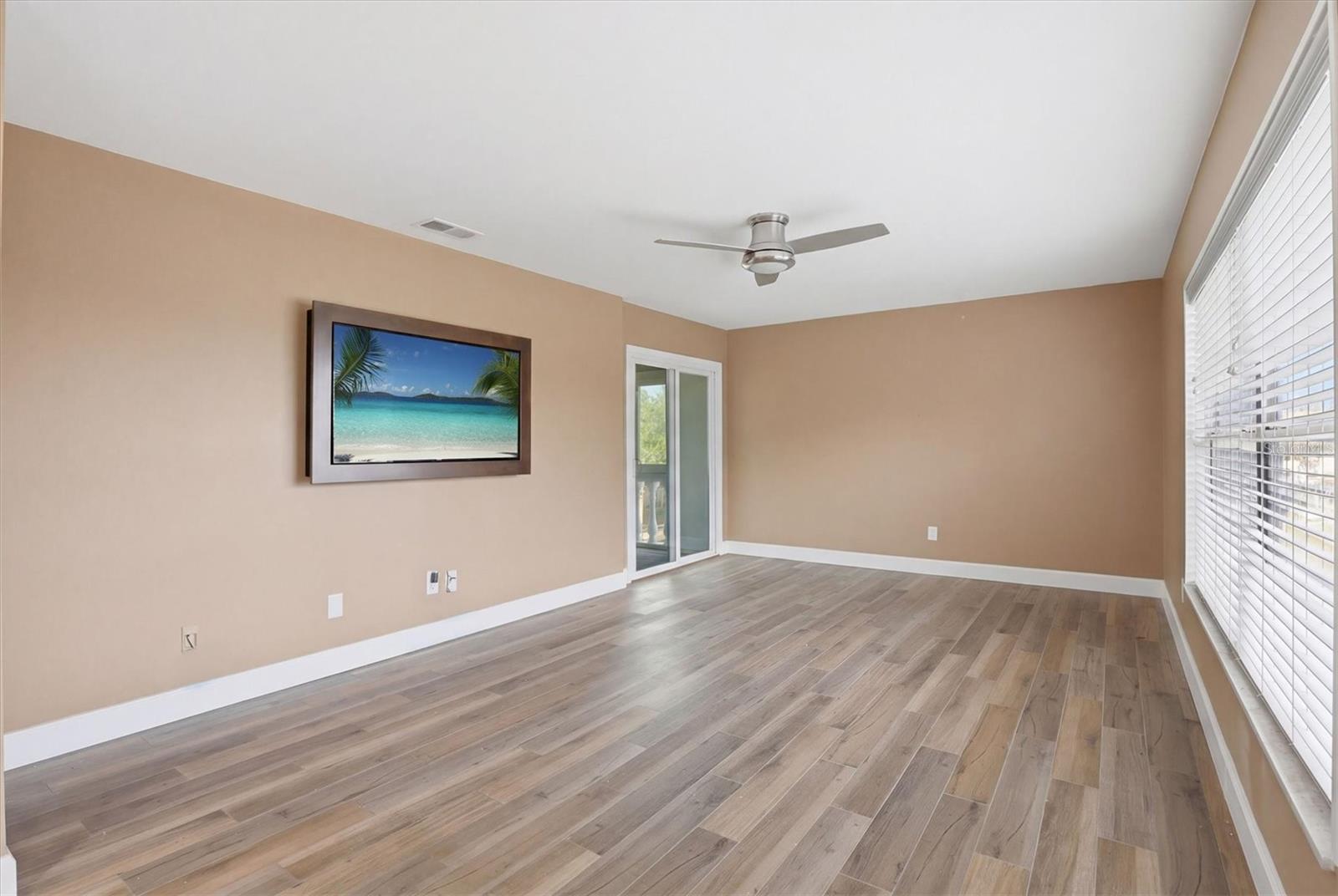 Image 14 of 48 For 1250 Pinellas Avenue 214