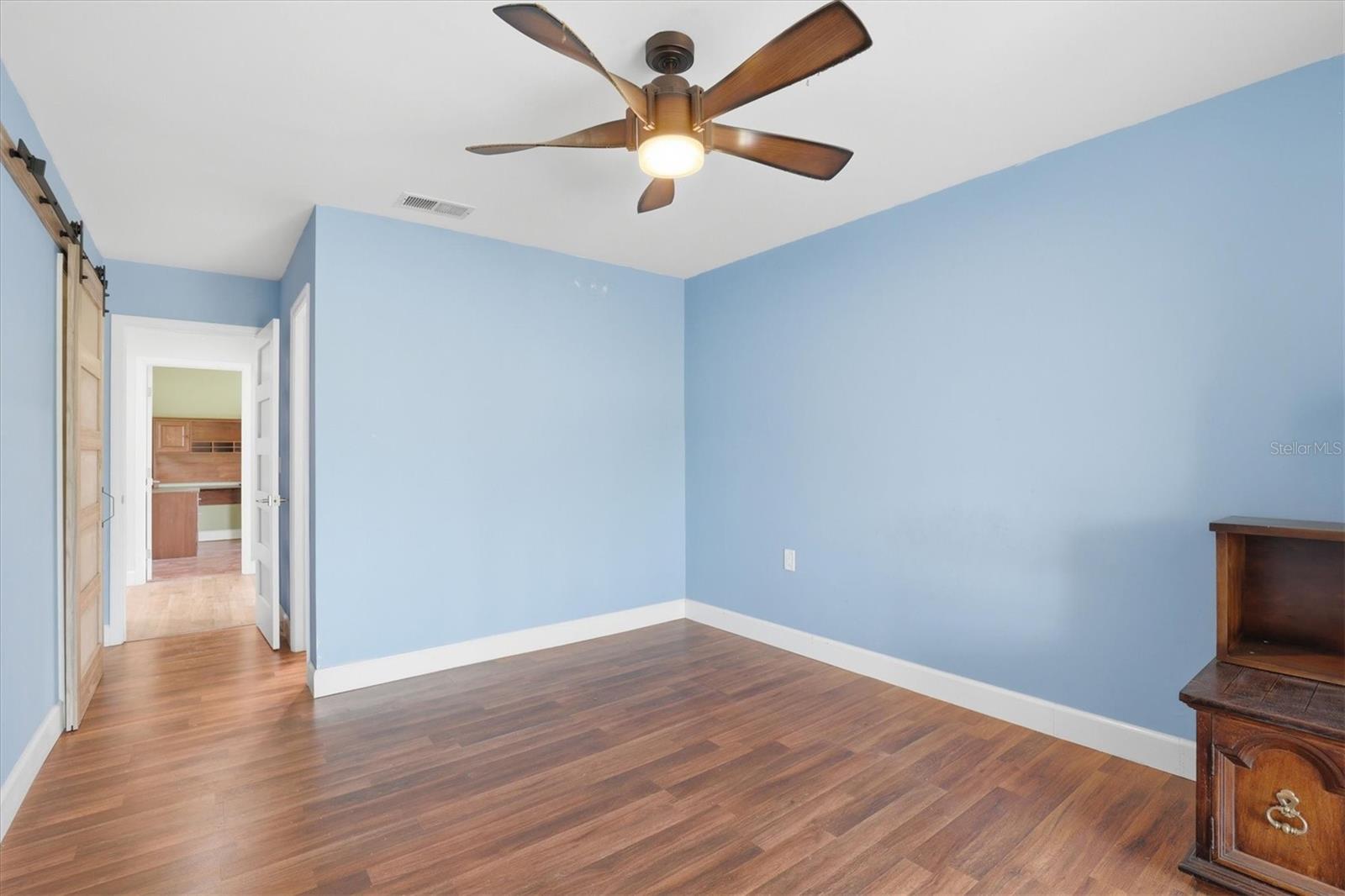 Image 18 of 48 For 1250 Pinellas Avenue 214