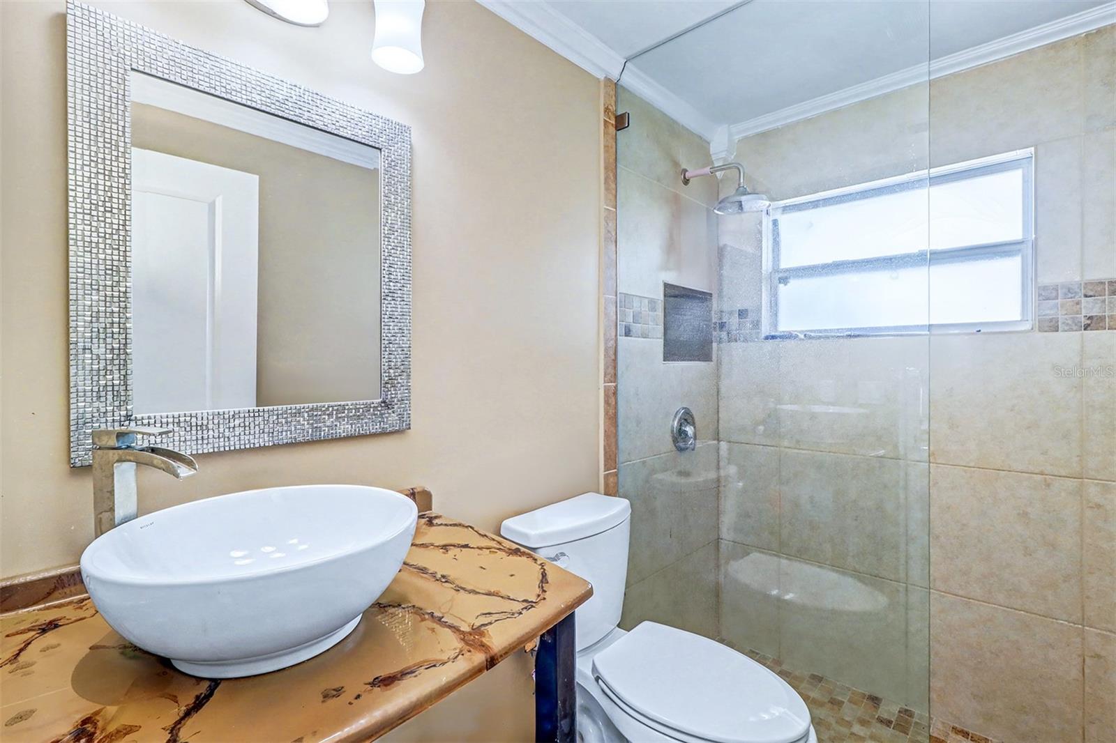 Image 21 of 32 For 8751 Orient Way Ne