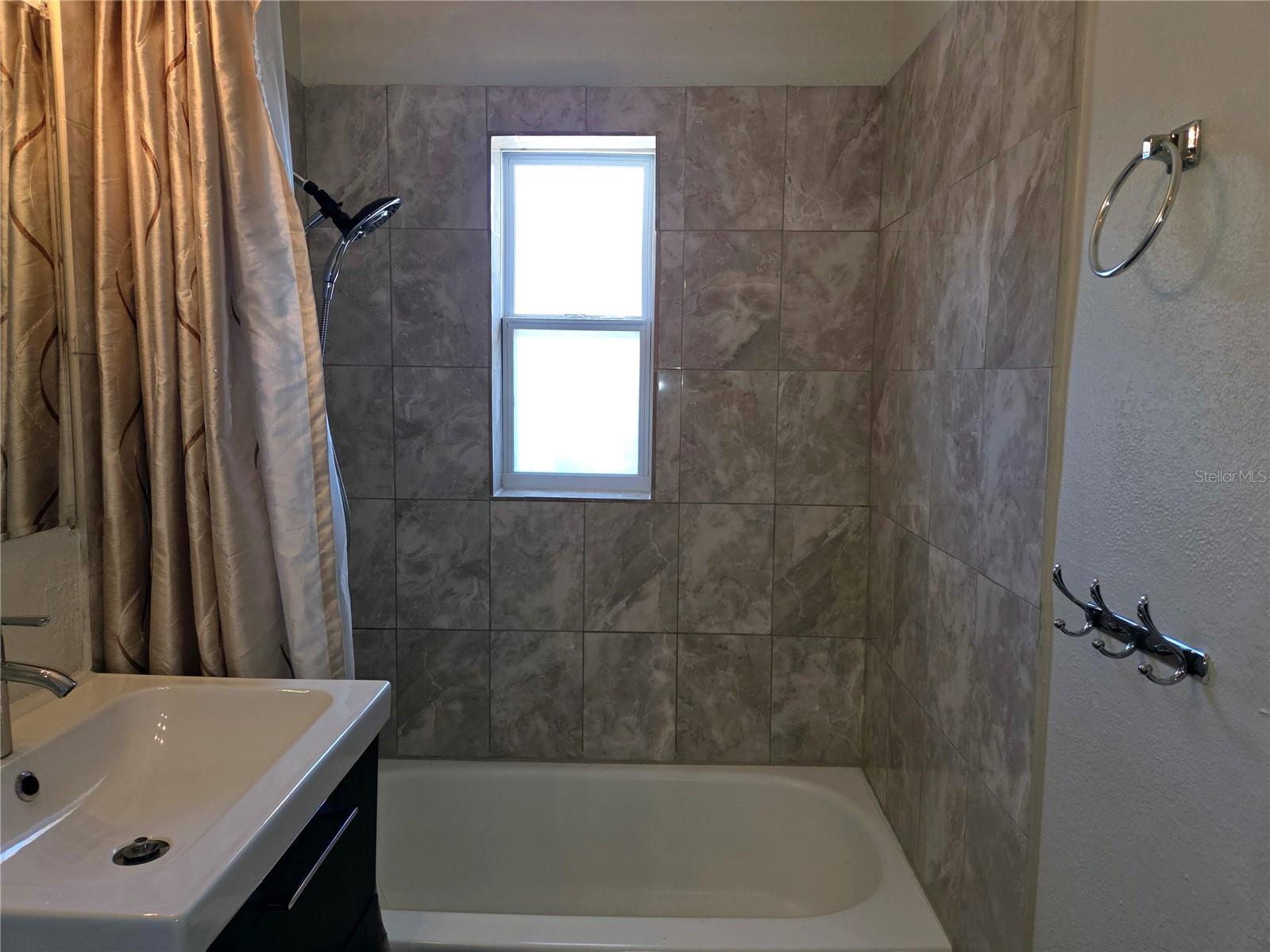 Image 19 of 25 For 5616 27th Avenue S 5616