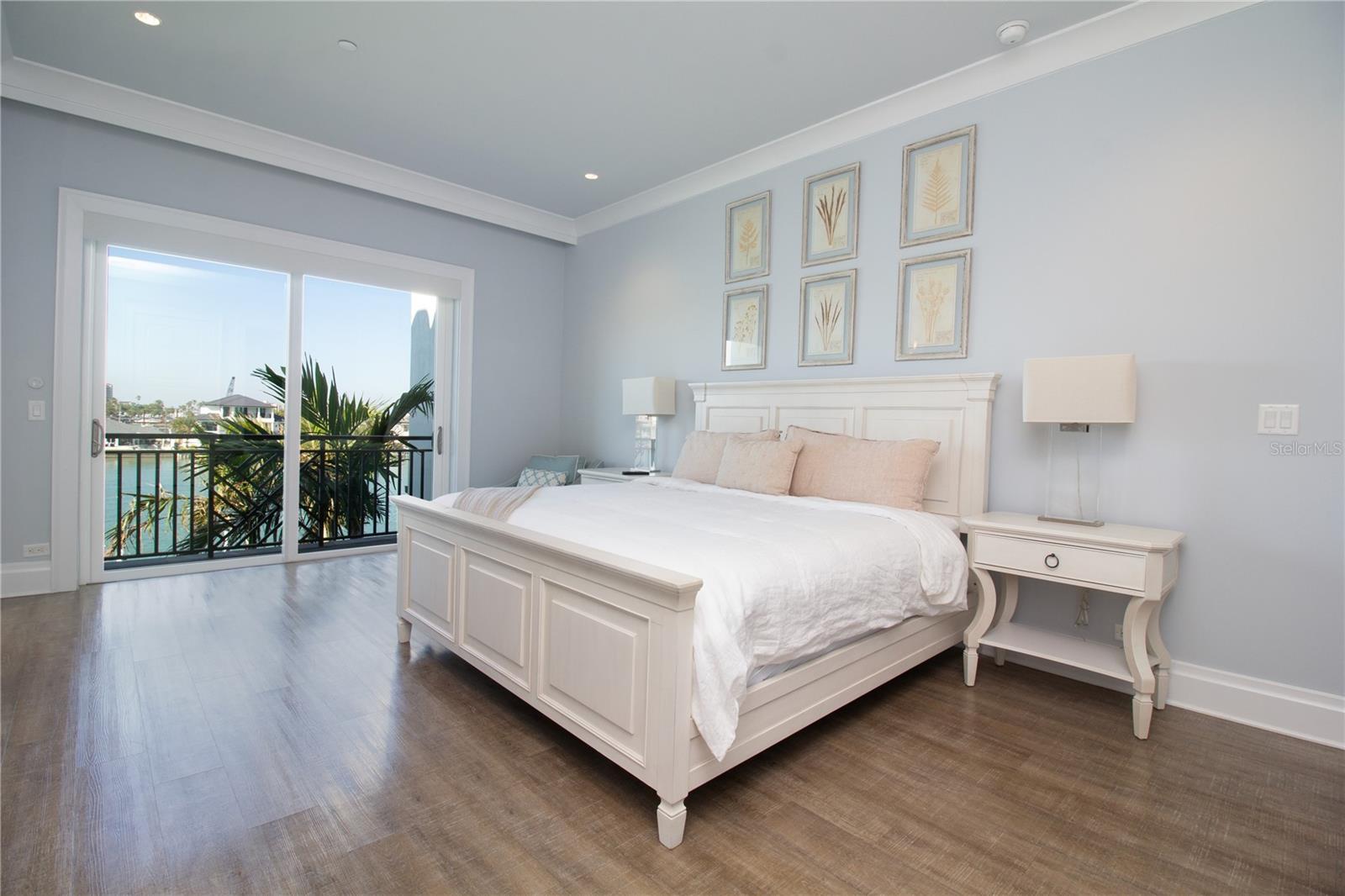 Image 19 of 43 For 158 Brightwater Drive 1