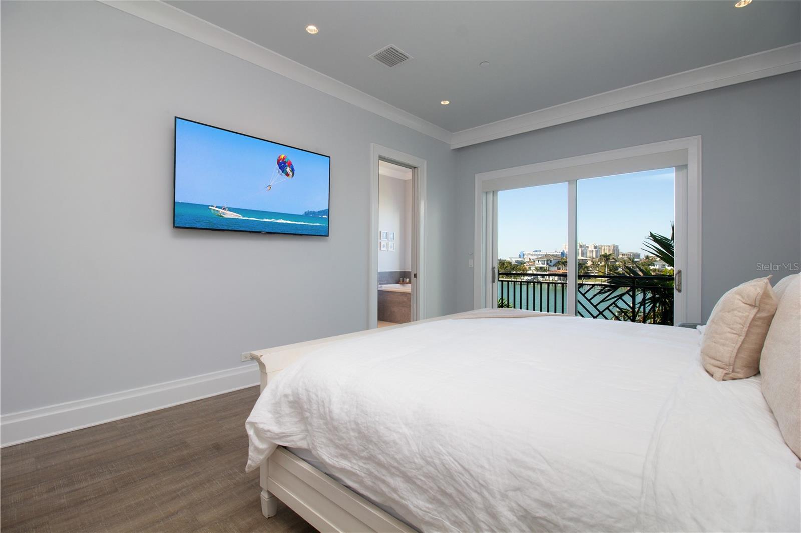 Image 20 of 43 For 158 Brightwater Drive 1