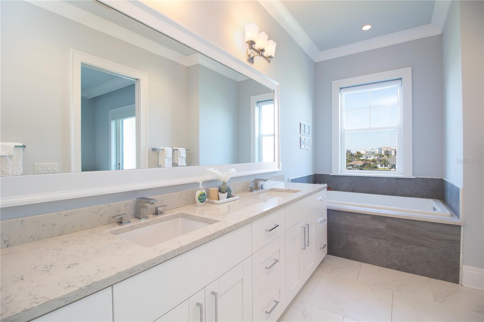 Image 23 of 43 For 158 Brightwater Drive 1