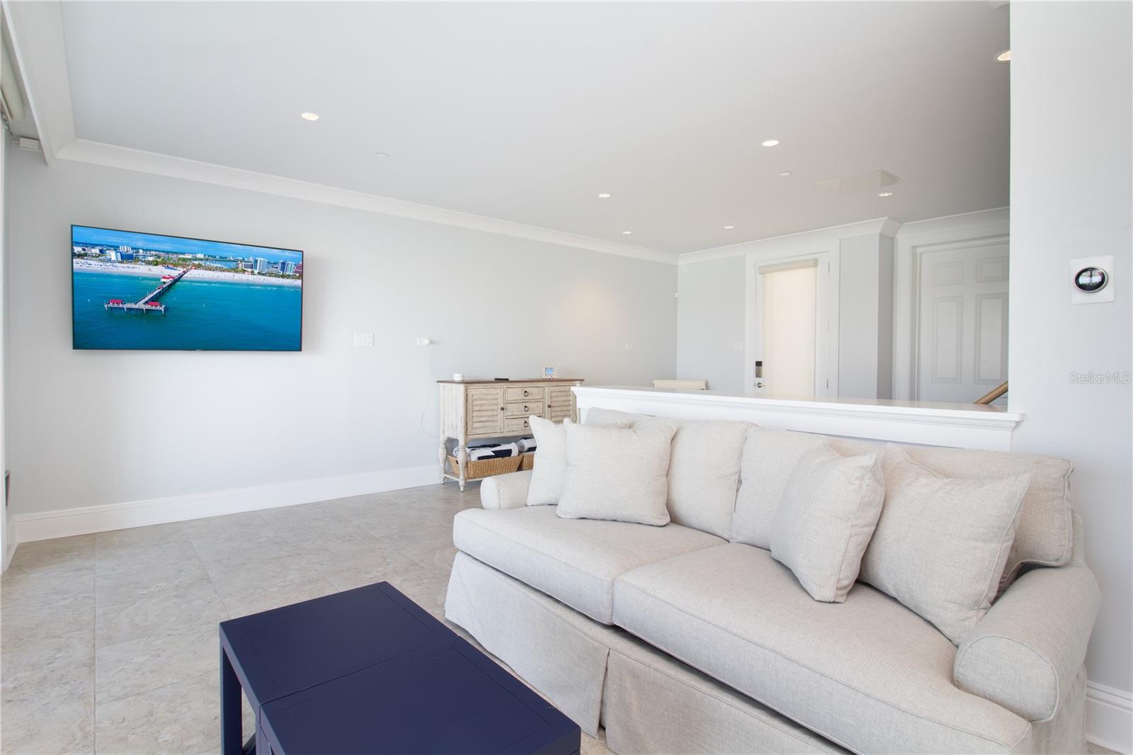 Image 6 of 43 For 158 Brightwater Drive 1