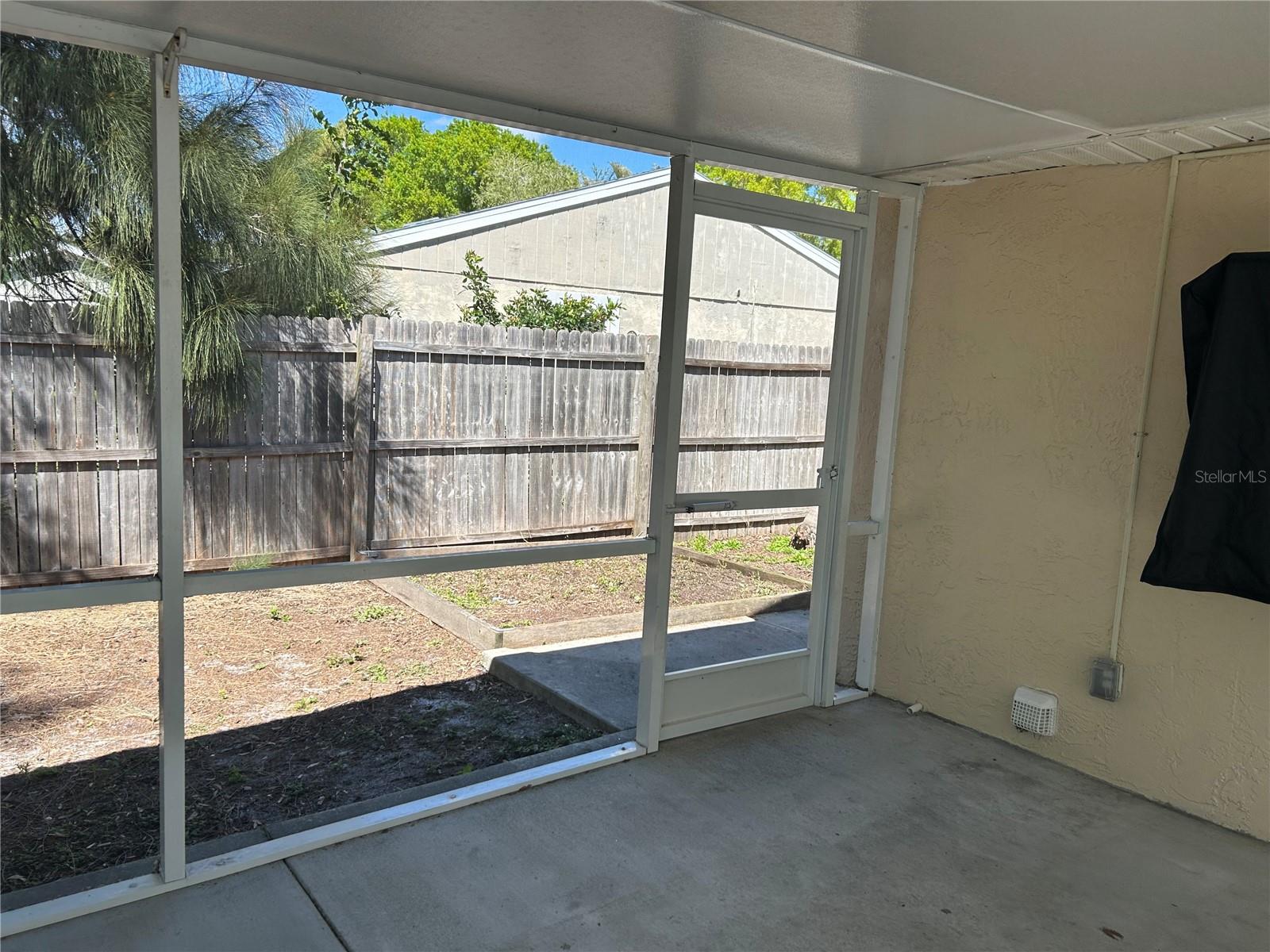 Image 22 of 27 For 634 Timber Bay Circle W