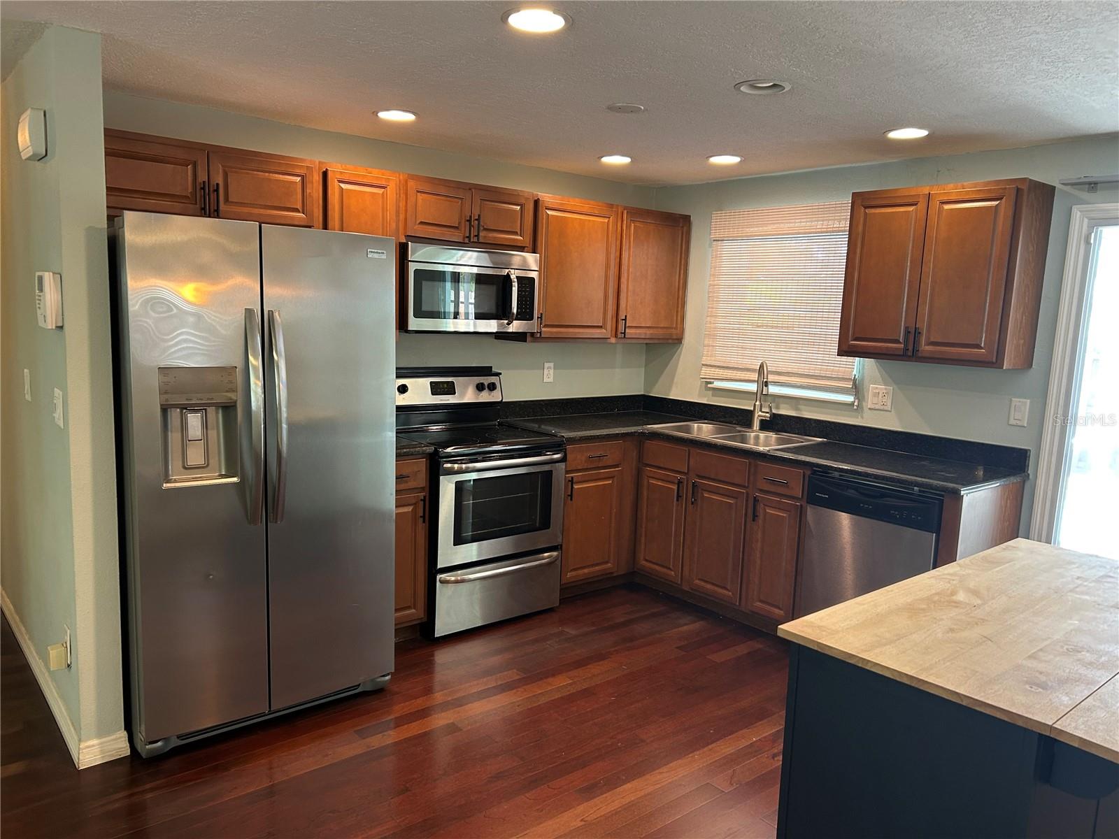 Image 7 of 27 For 634 Timber Bay Circle W