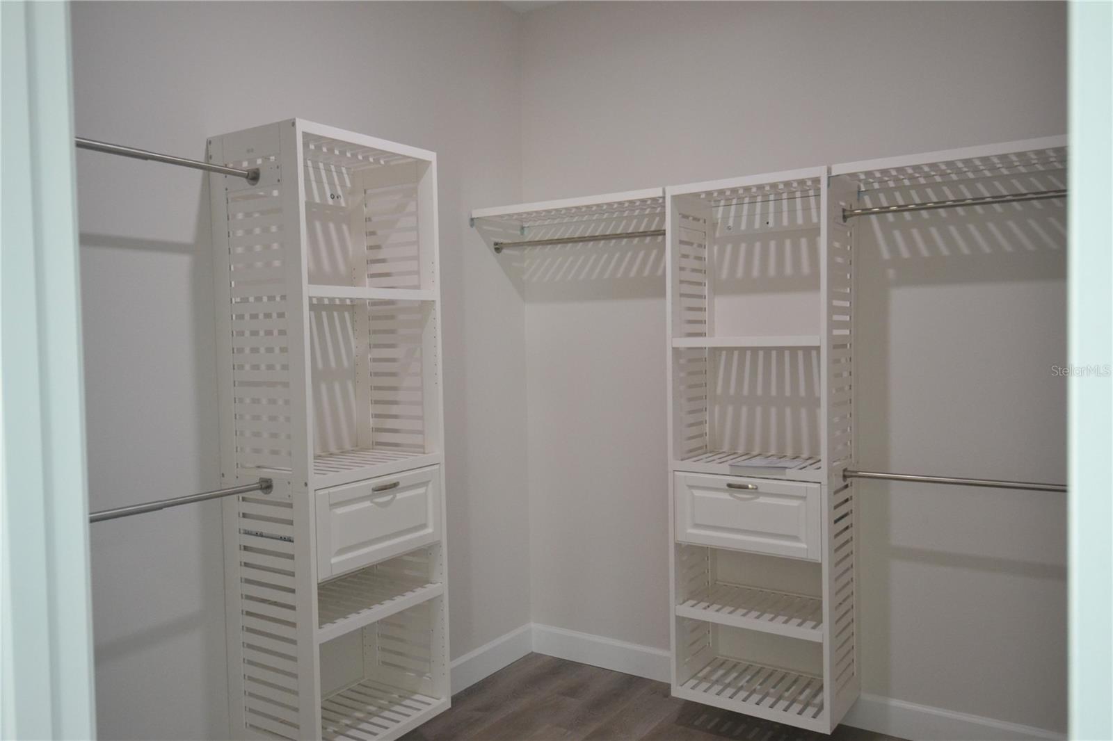 Image 10 of 42 For 6474 Taylor Court