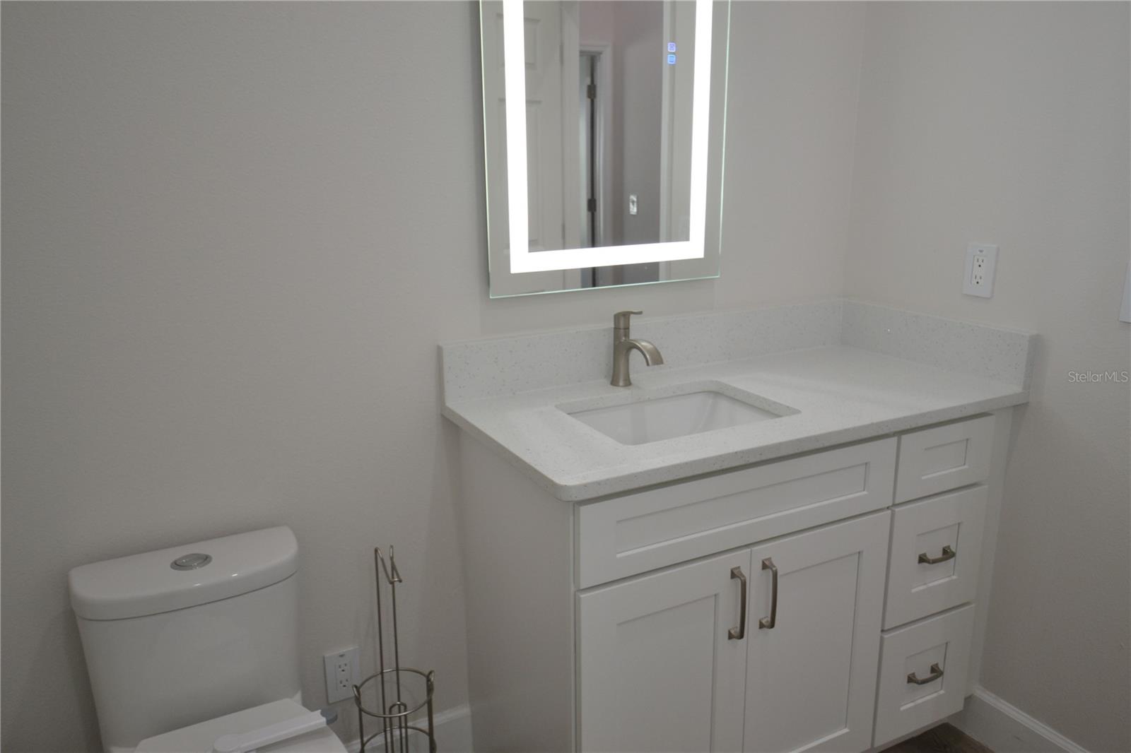 Image 21 of 42 For 6474 Taylor Court