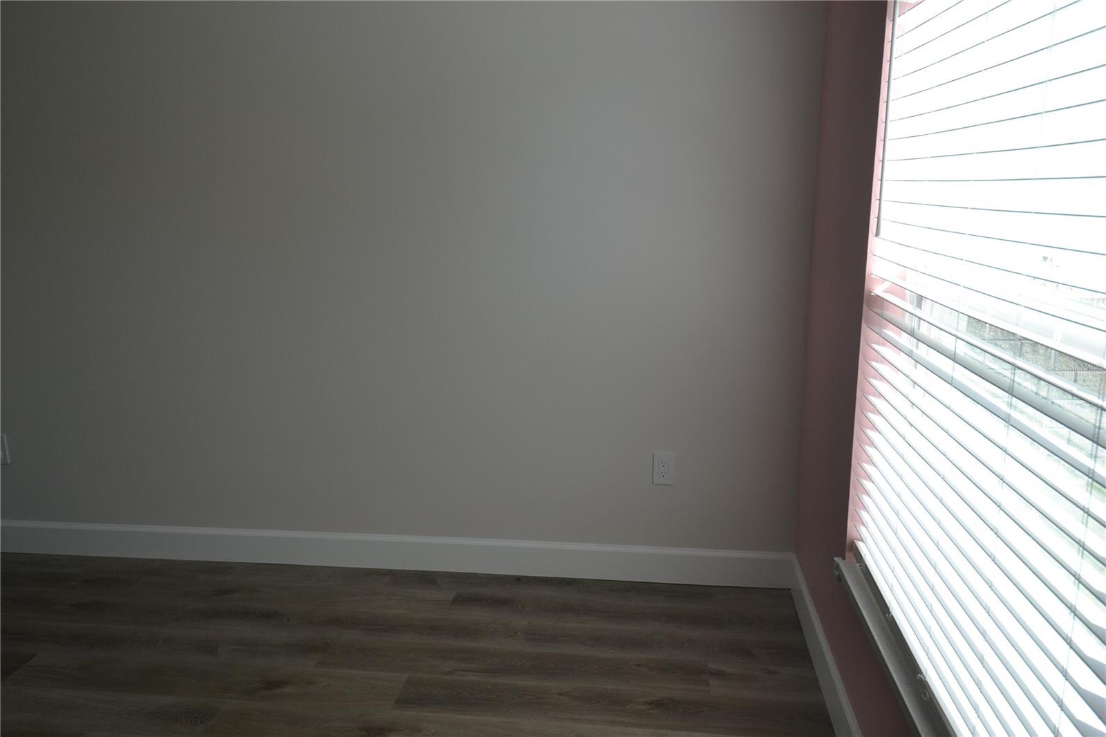 Image 26 of 42 For 6474 Taylor Court