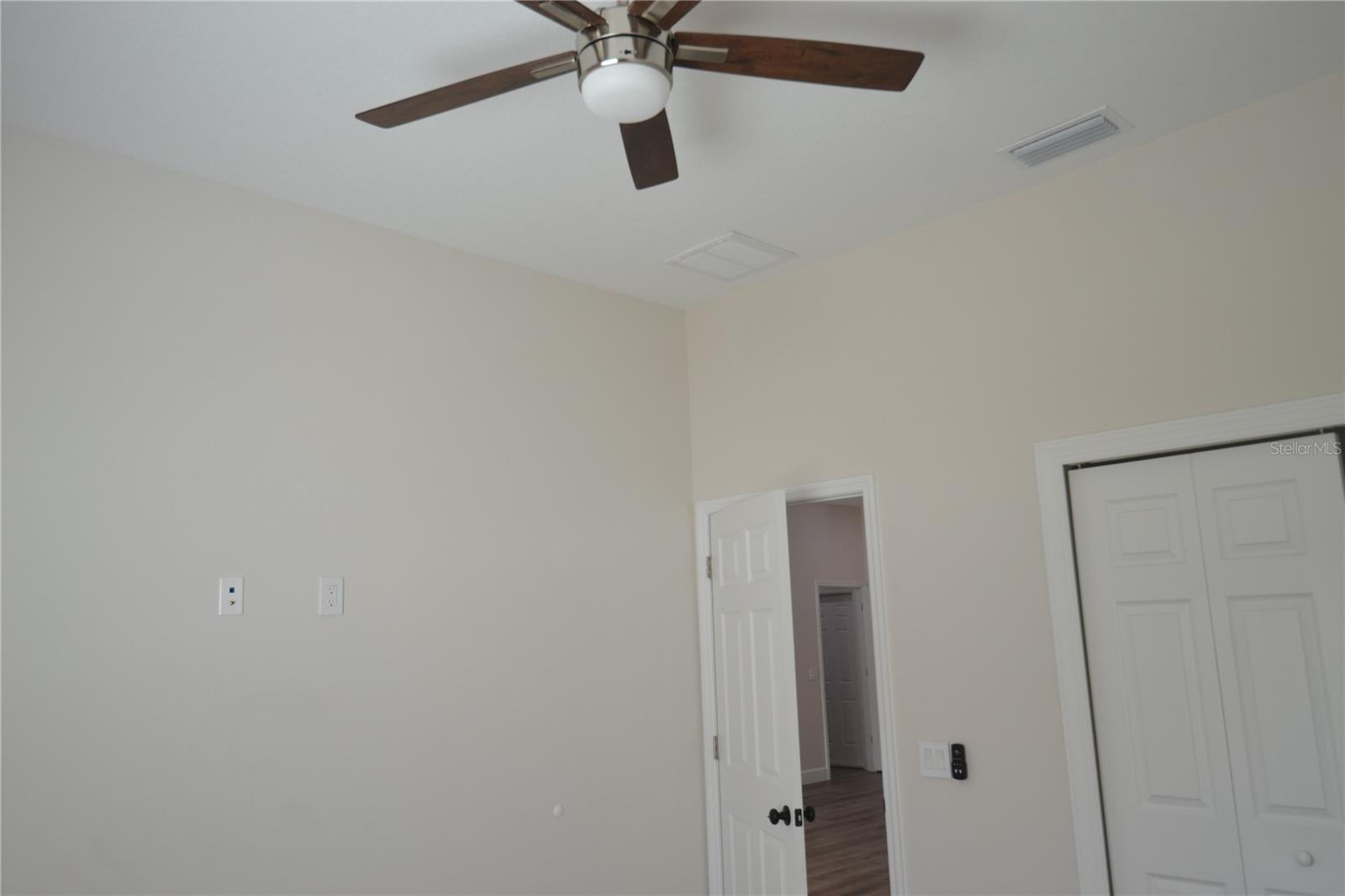 Image 27 of 42 For 6474 Taylor Court