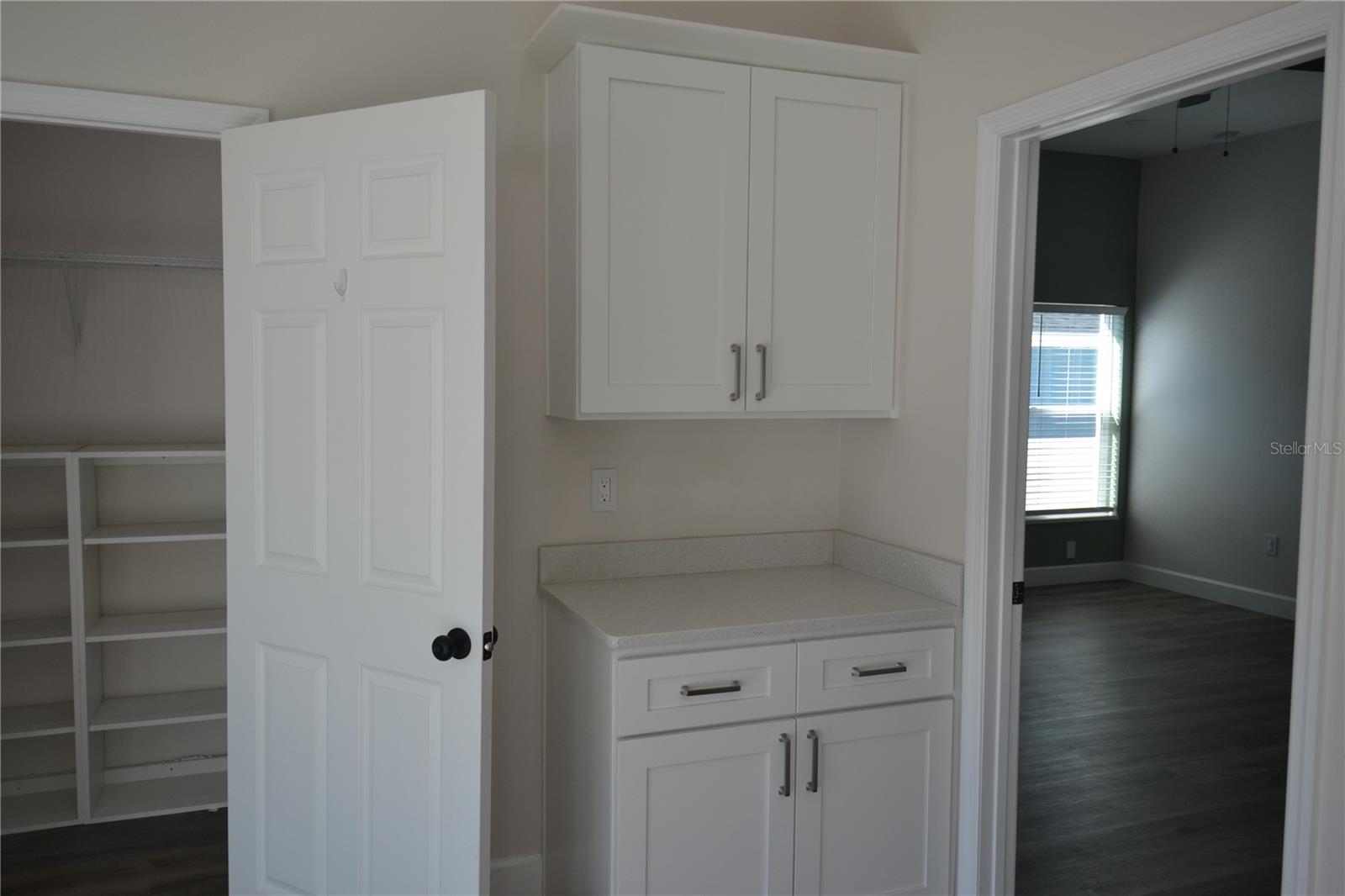 Image 9 of 42 For 6474 Taylor Court