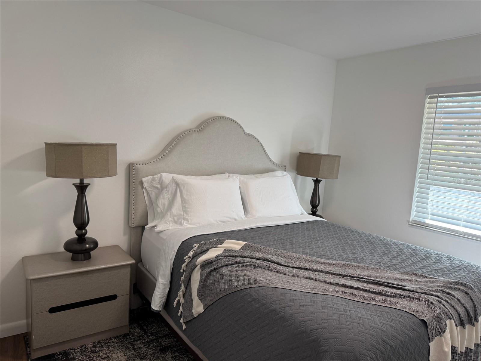 Image 11 of 16 For 1009 Sumner Boulevard C