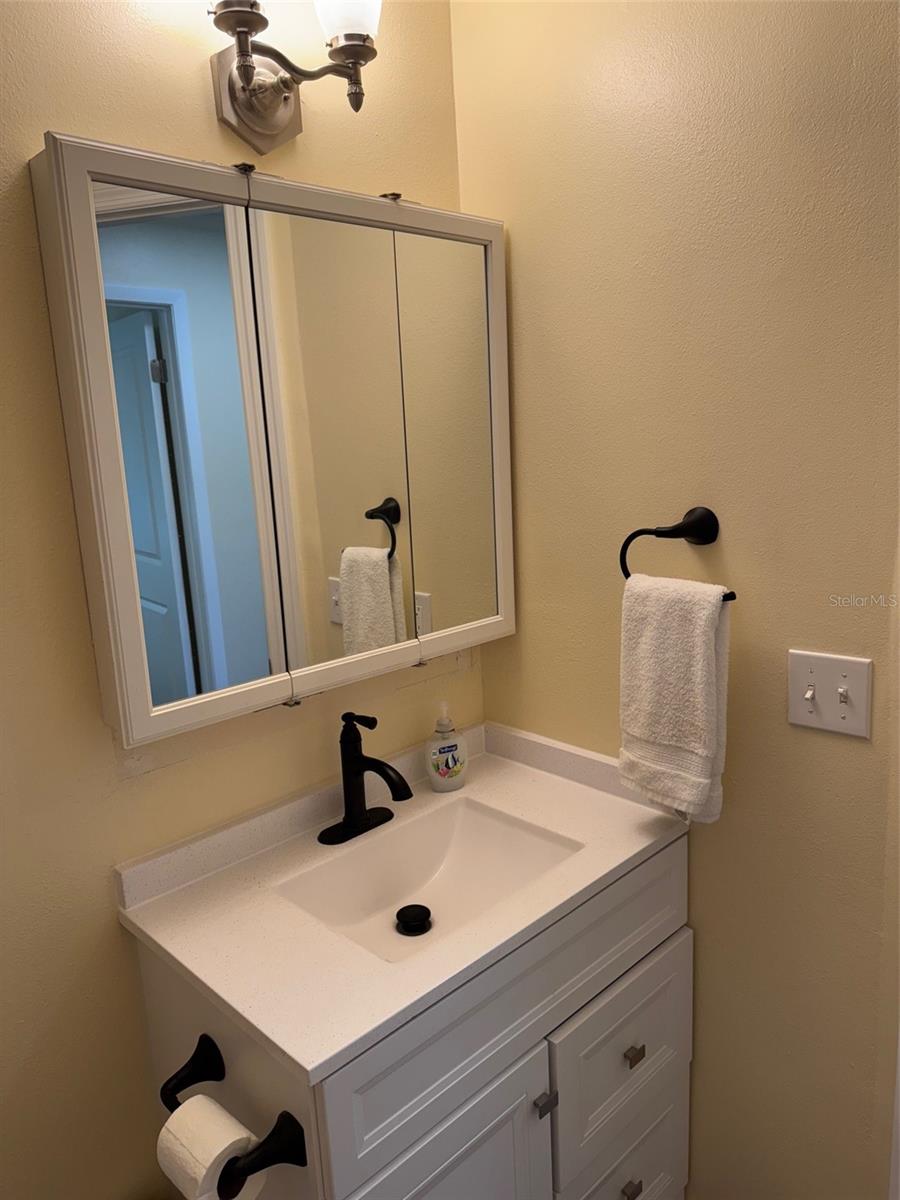 Image 13 of 16 For 1009 Sumner Boulevard C