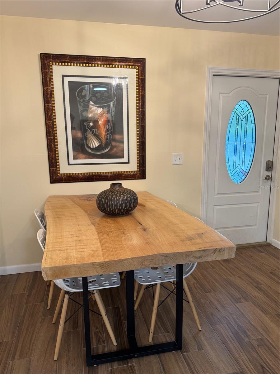 Image 8 of 16 For 1009 Sumner Boulevard C