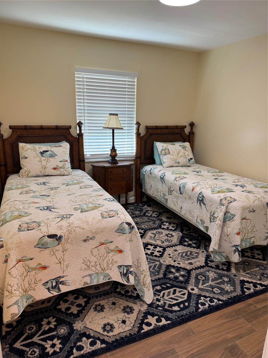 Image 9 of 16 For 1009 Sumner Boulevard C