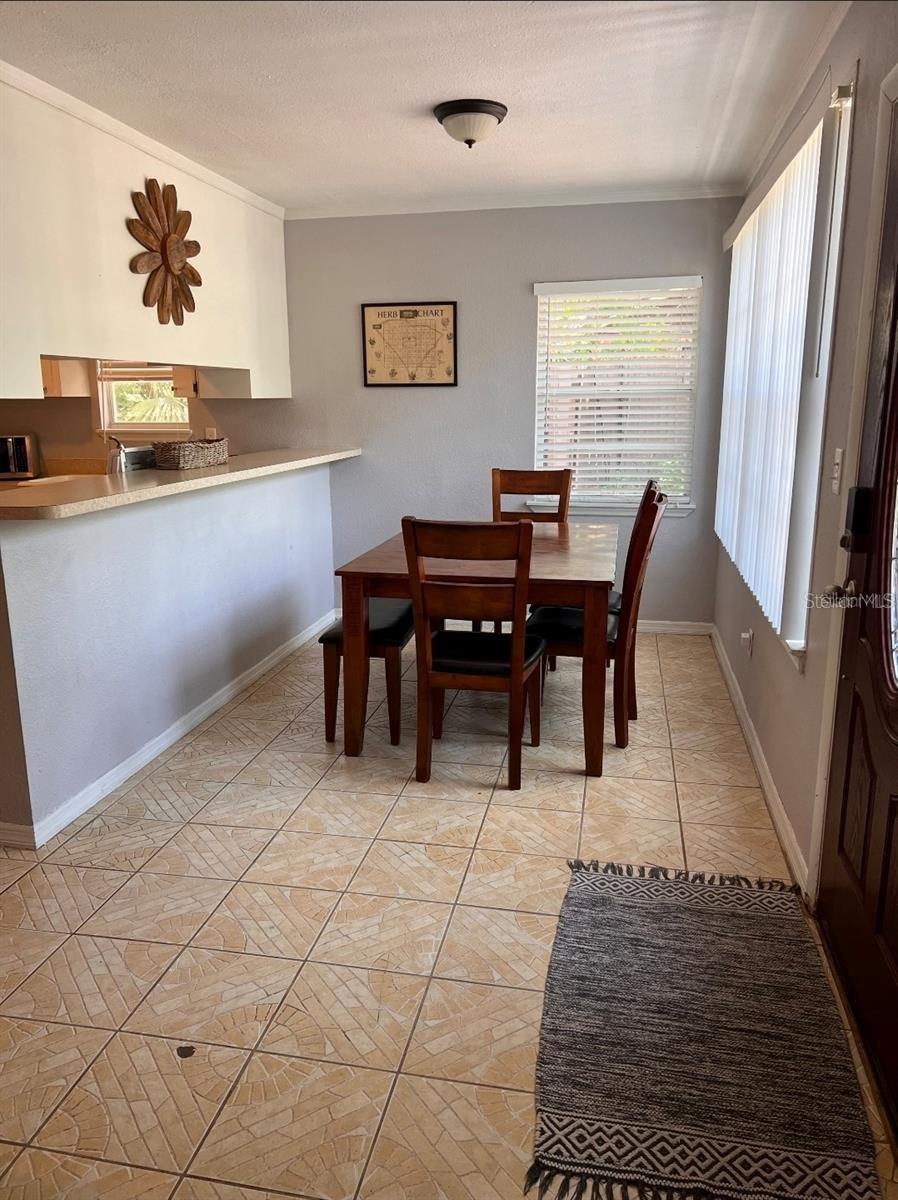 Listing photo id 9 for 11107 Riverview Drive