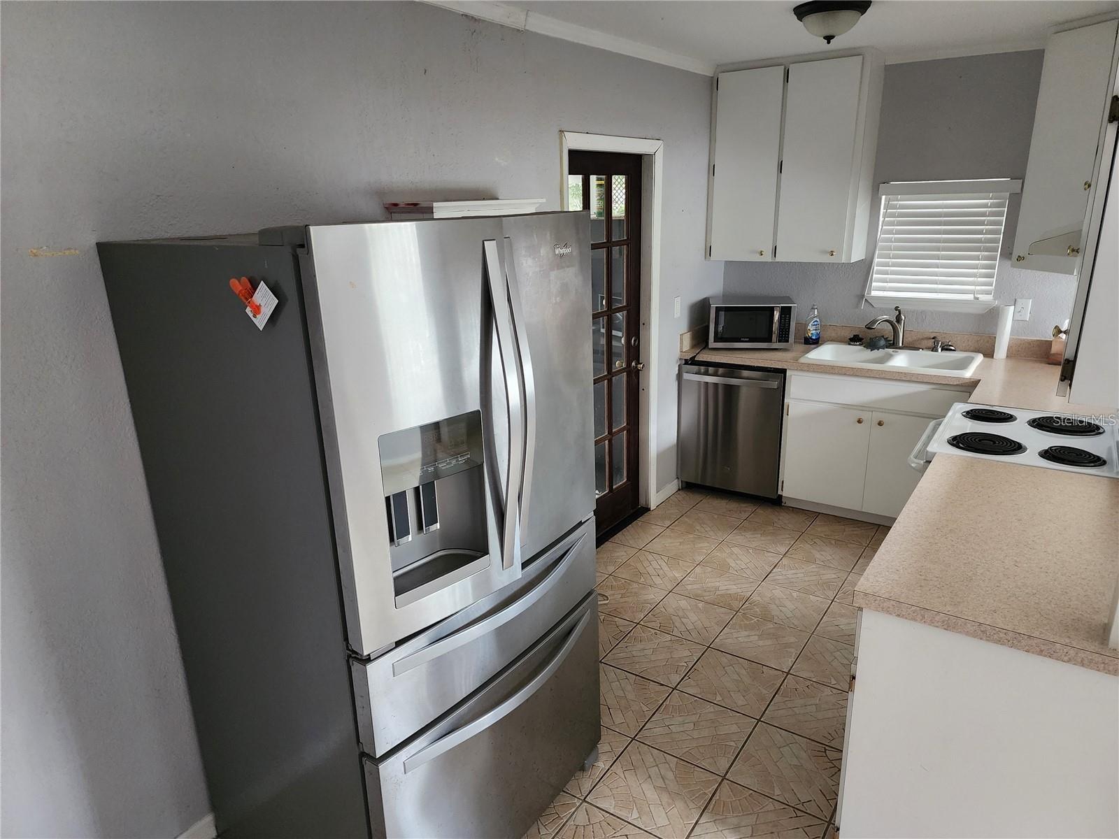 Listing photo id 12 for 11107 Riverview Drive