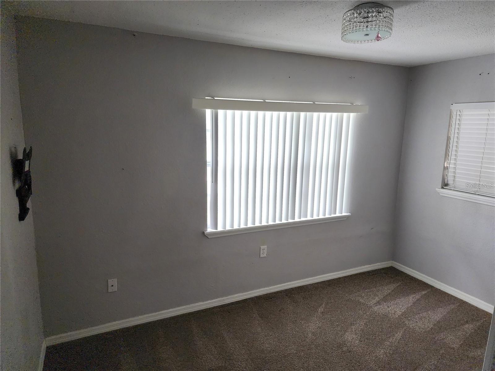 Listing photo id 19 for 11107 Riverview Drive