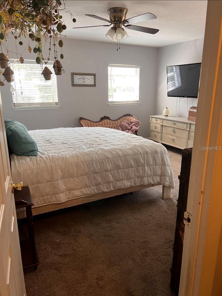 Listing photo id 20 for 11107 Riverview Drive