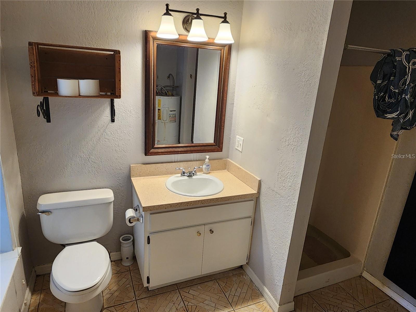 Listing photo id 33 for 11107 Riverview Drive