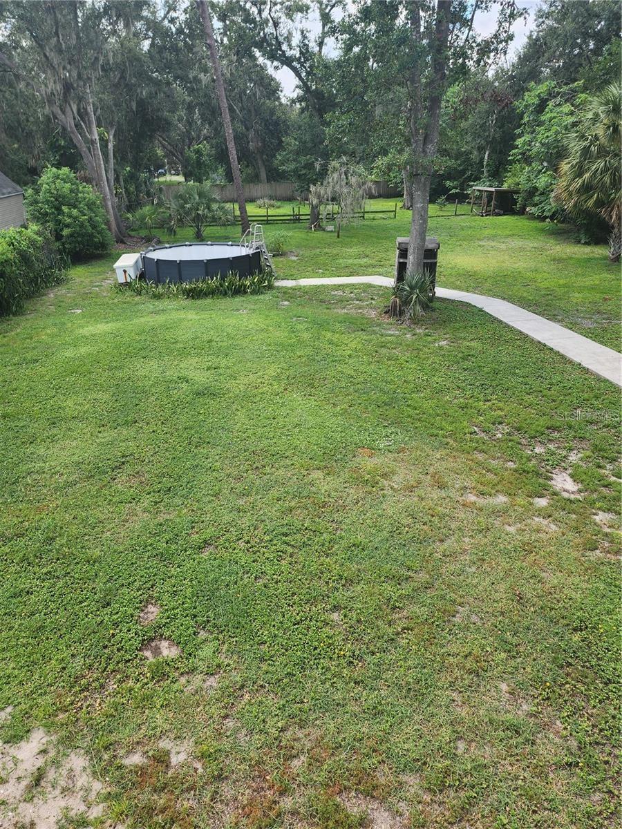 Listing photo id 37 for 11107 Riverview Drive