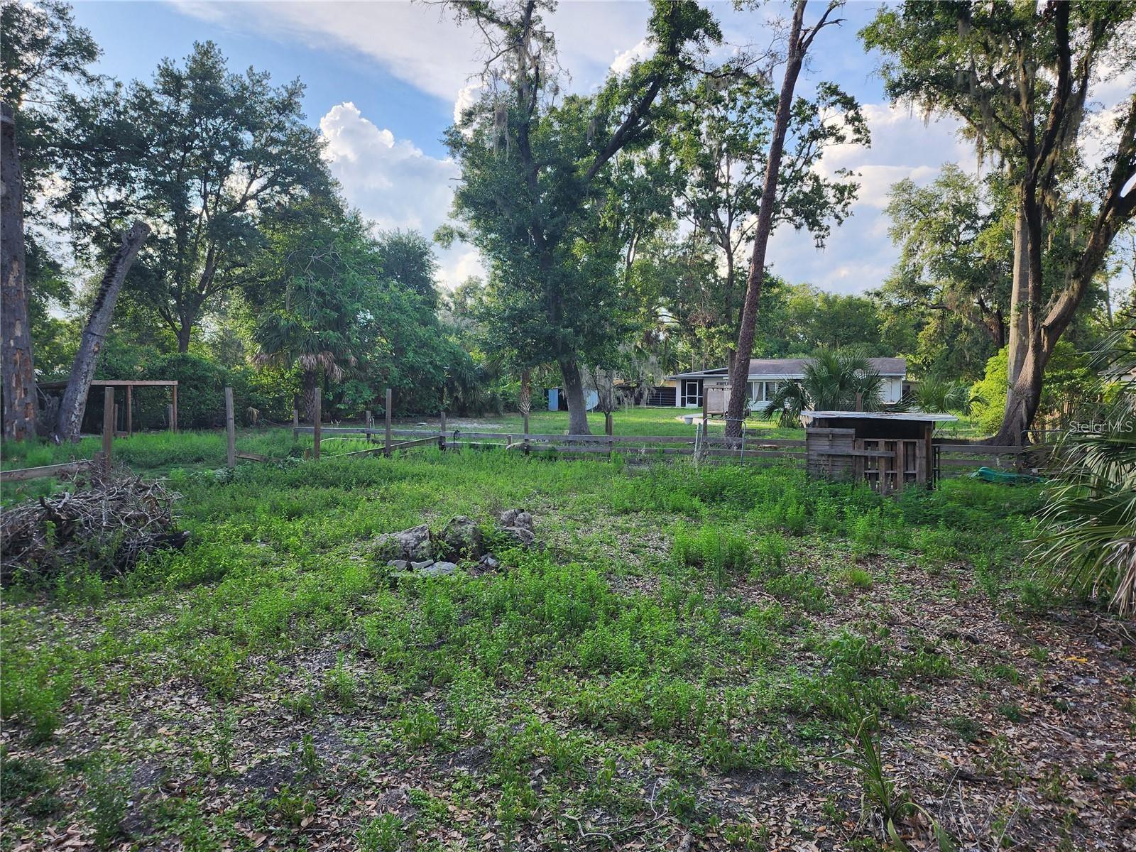 Listing photo id 40 for 11107 Riverview Drive