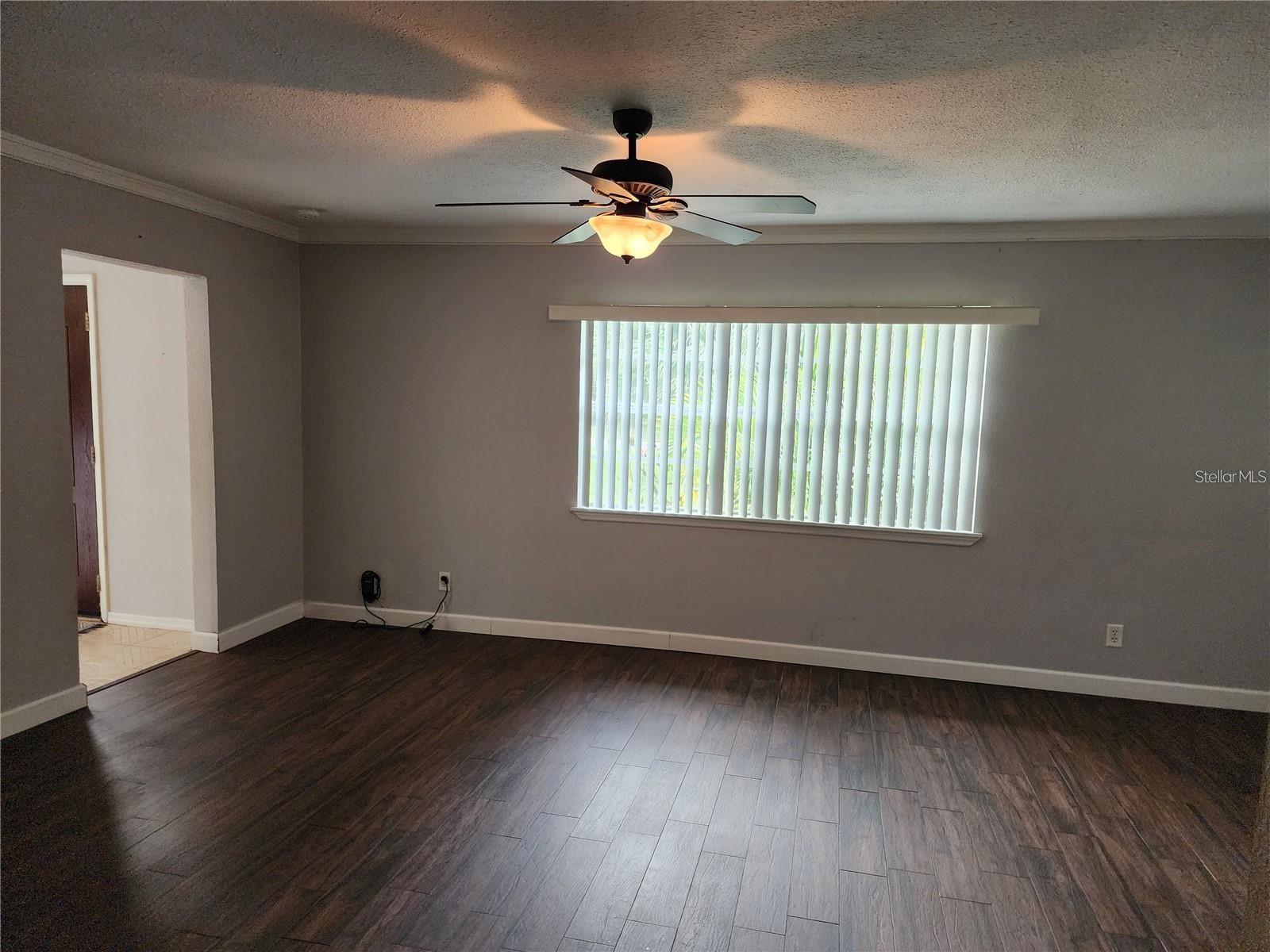 Listing photo id 7 for 11107 Riverview Drive