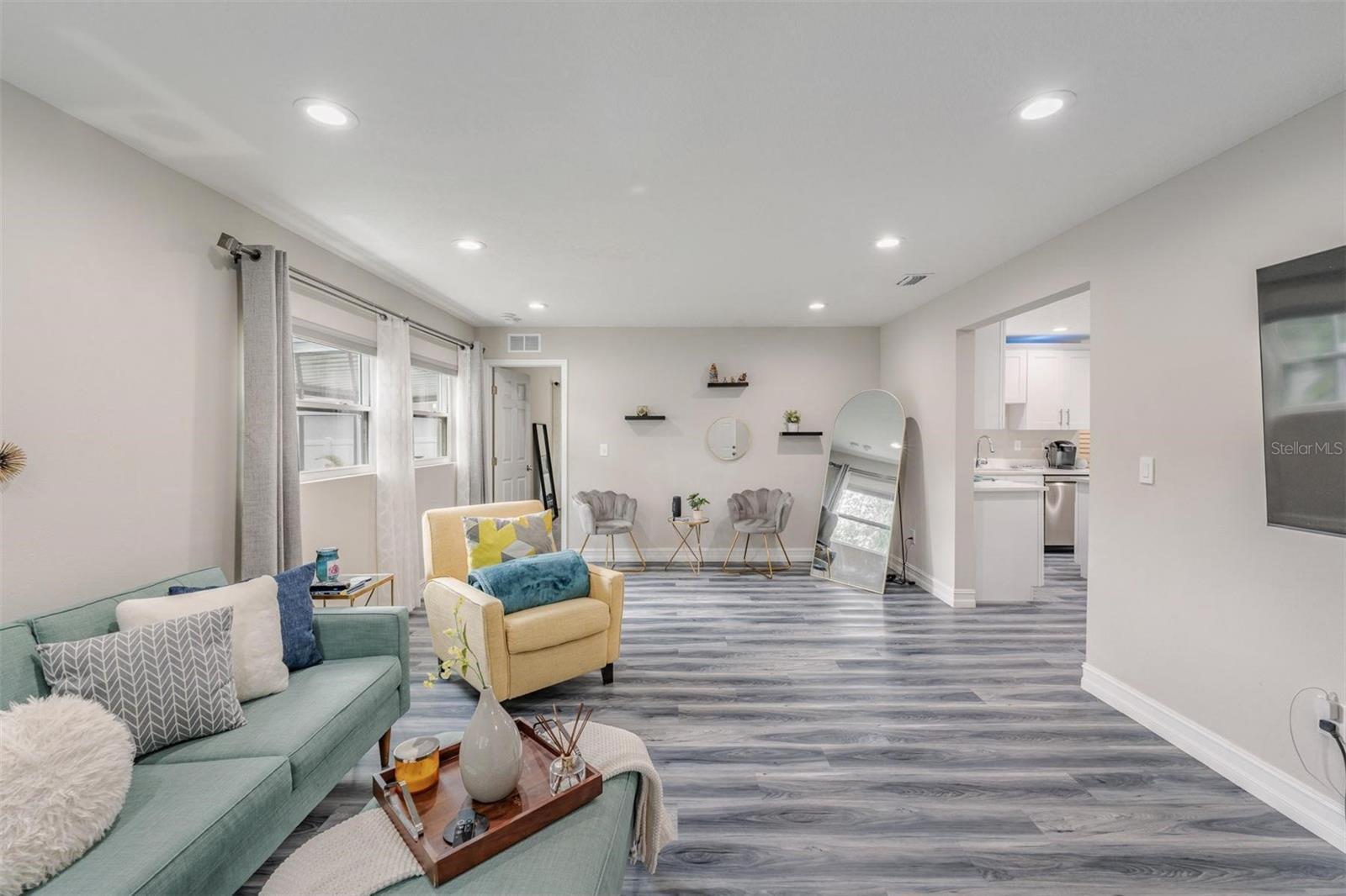 Image 13 of 37 For 7308 Dartmouth Avenue