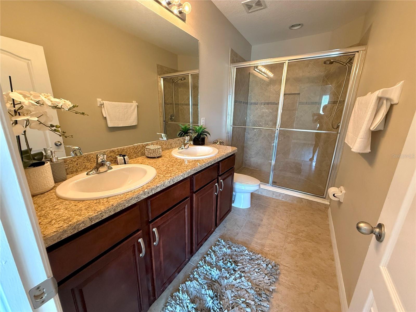 Image 23 of 28 For 10415 Butterfly Wing Court