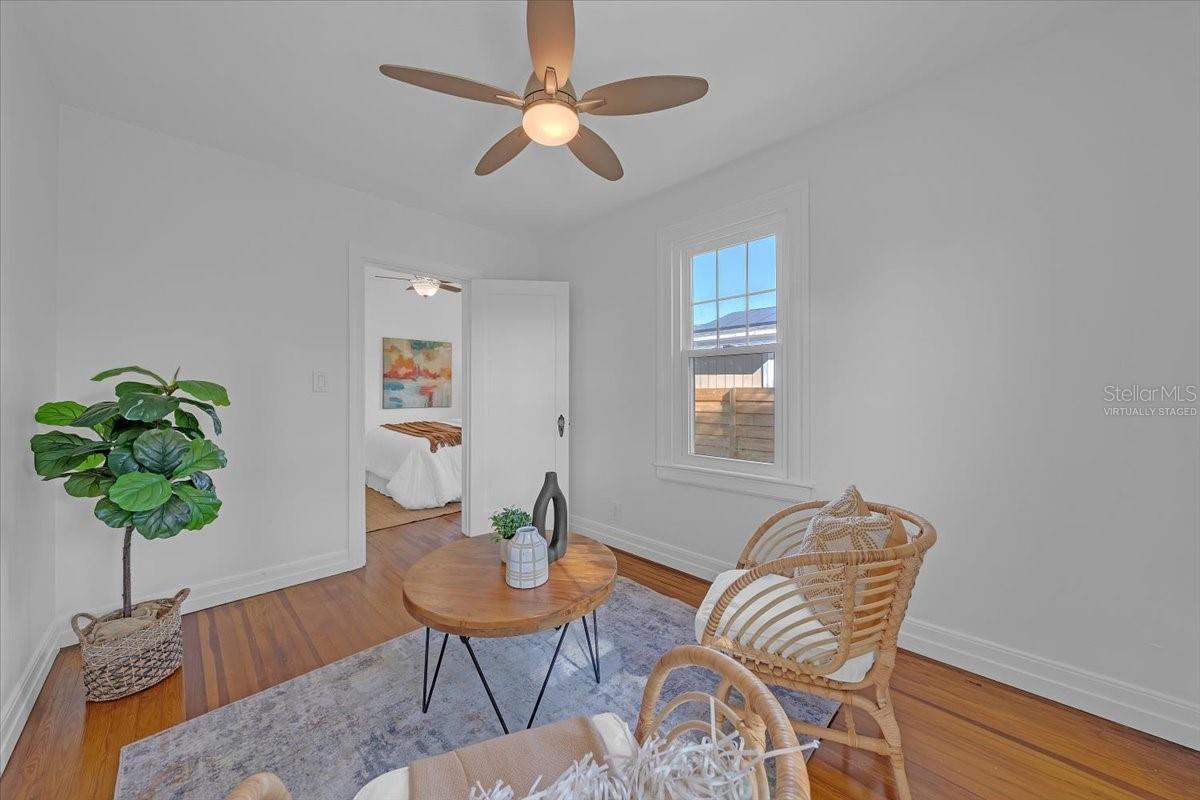 Image 28 of 44 For 943 Queen Street N