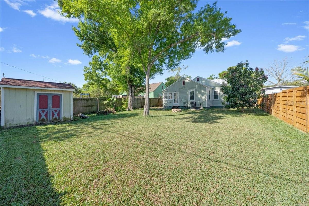 Image 33 of 44 For 943 Queen Street N