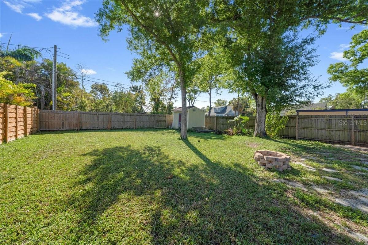 Image 37 of 44 For 943 Queen Street N