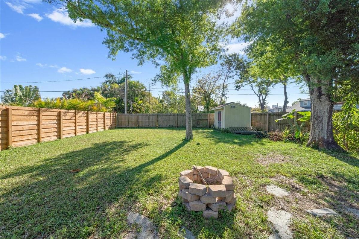 Image 39 of 44 For 943 Queen Street N