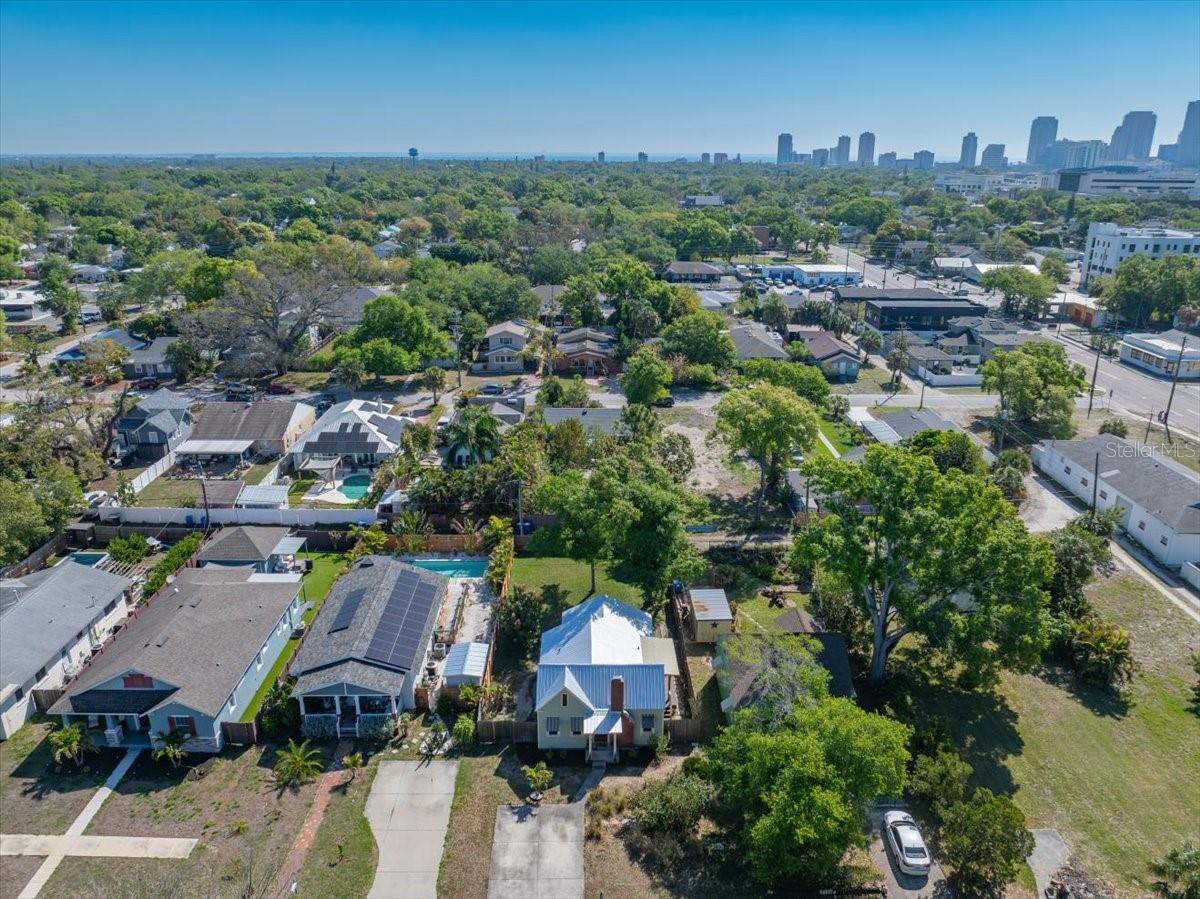 Image 44 of 44 For 943 Queen Street N