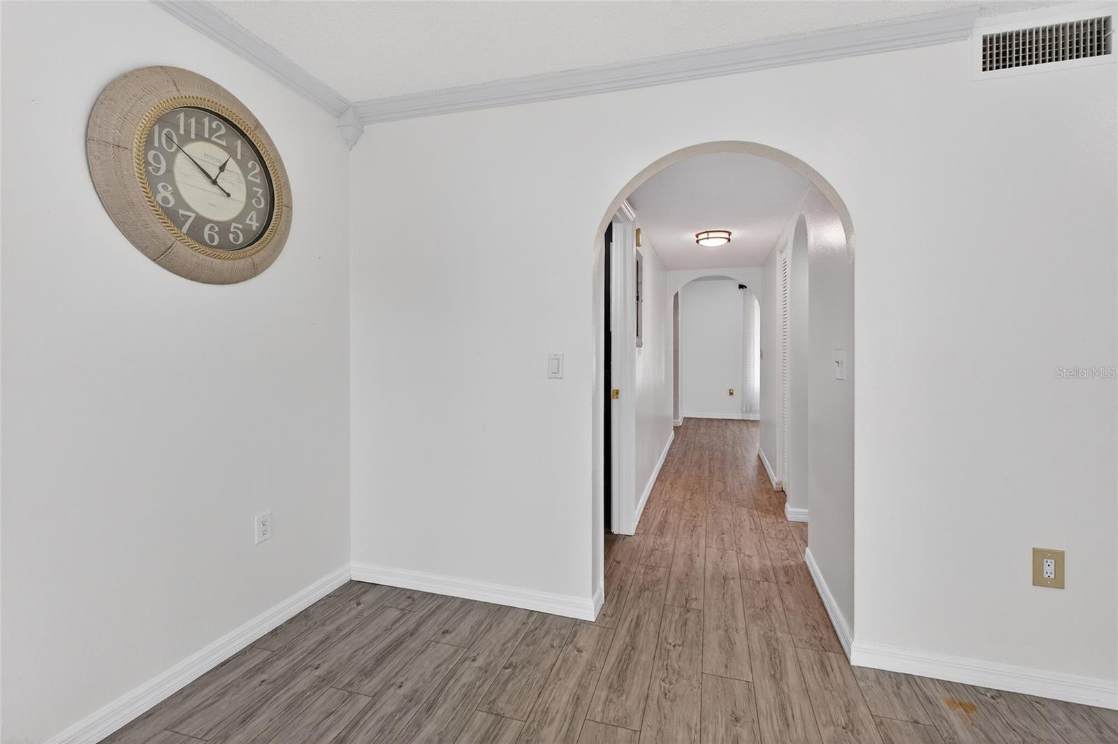 Image 11 of 55 For 657 99th Avenue N 202