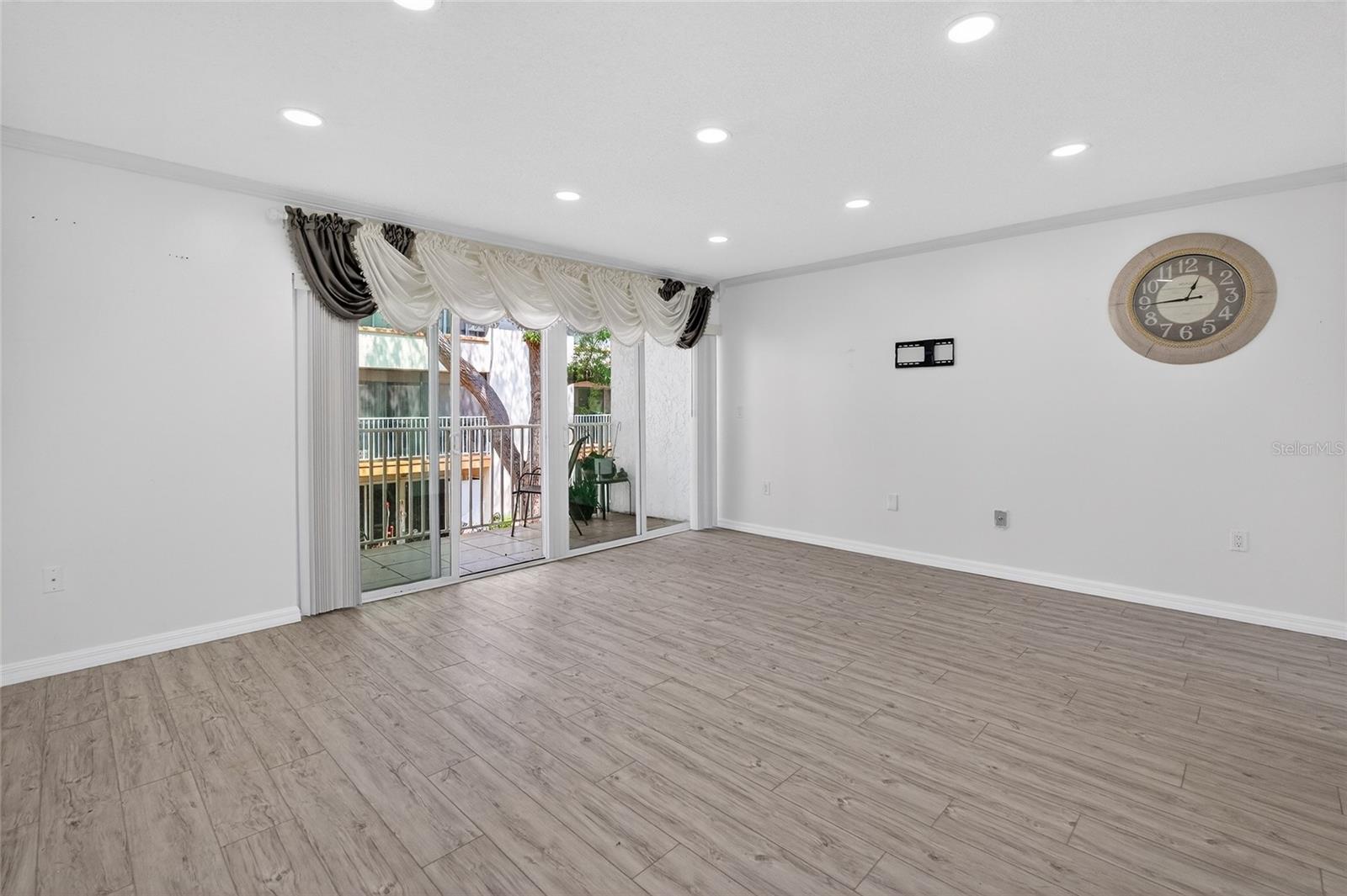 Image 14 of 55 For 657 99th Avenue N 202