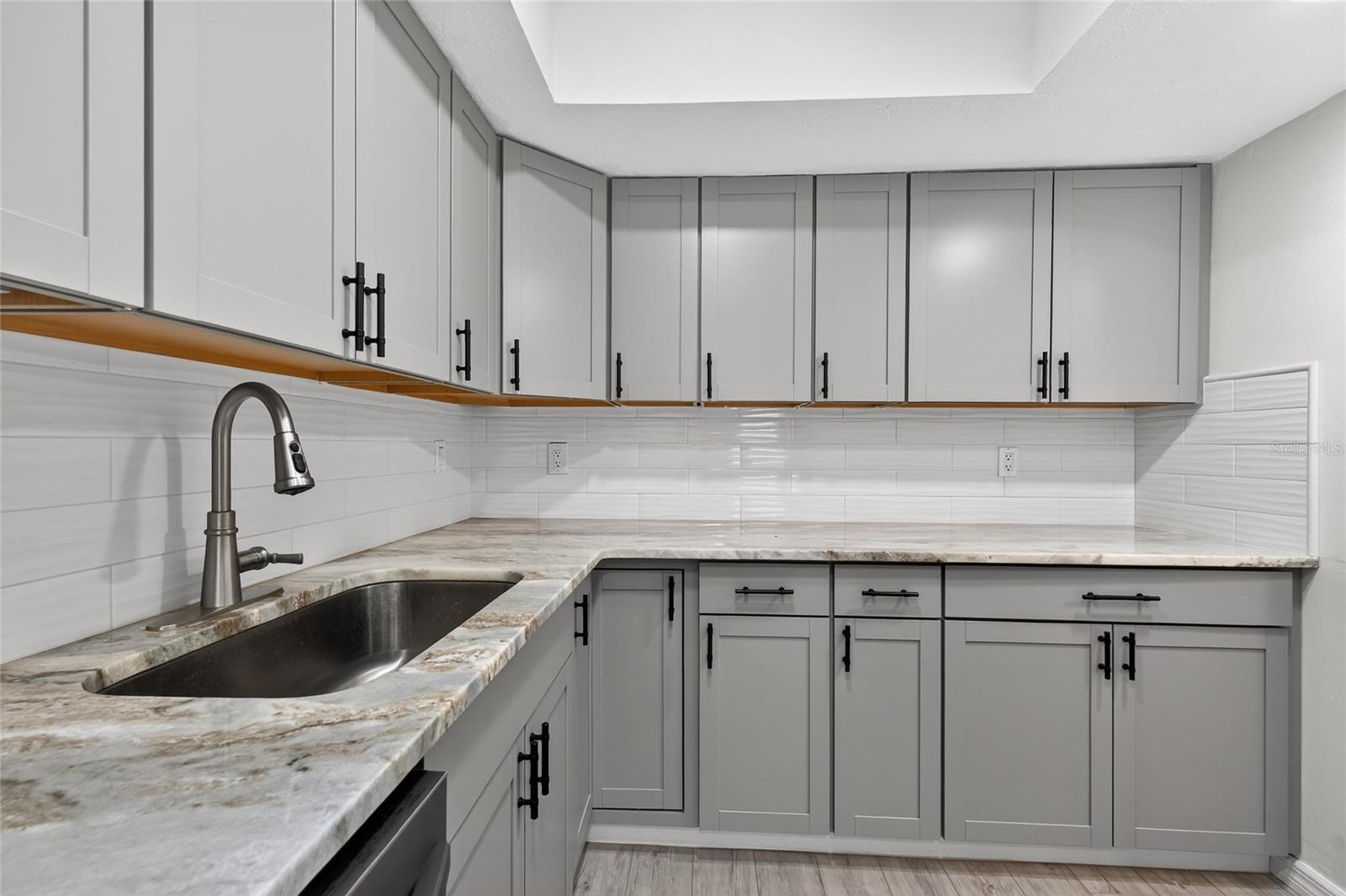 Image 20 of 55 For 657 99th Avenue N 202