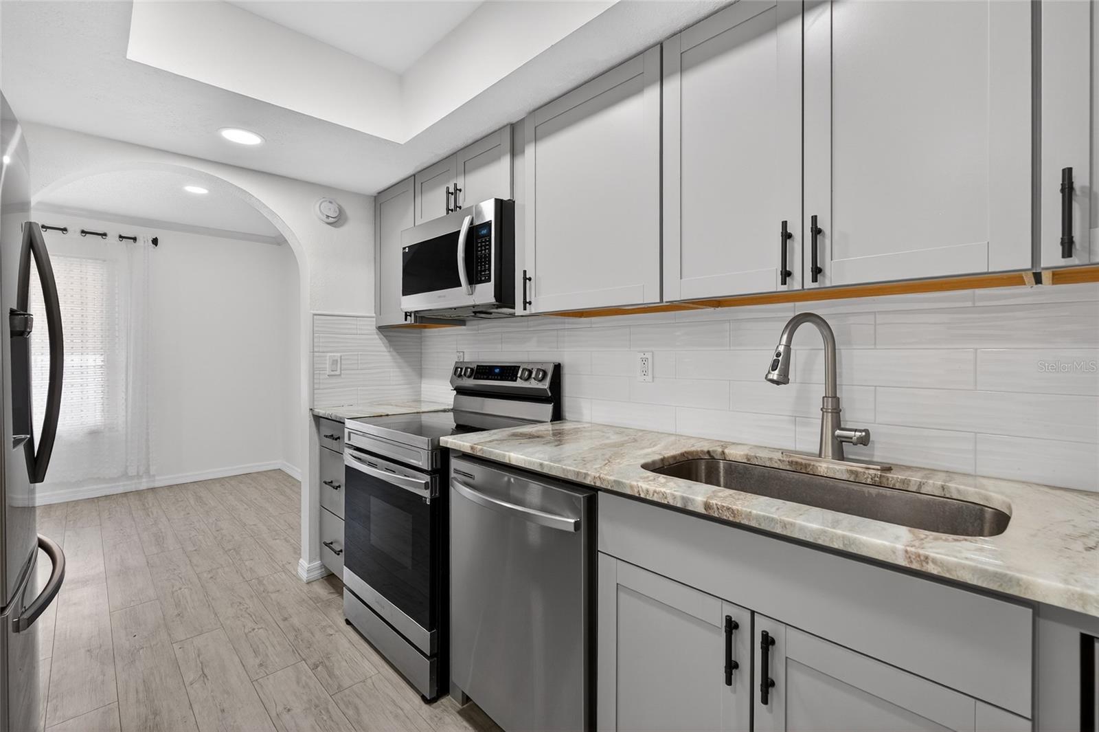 Image 23 of 55 For 657 99th Avenue N 202