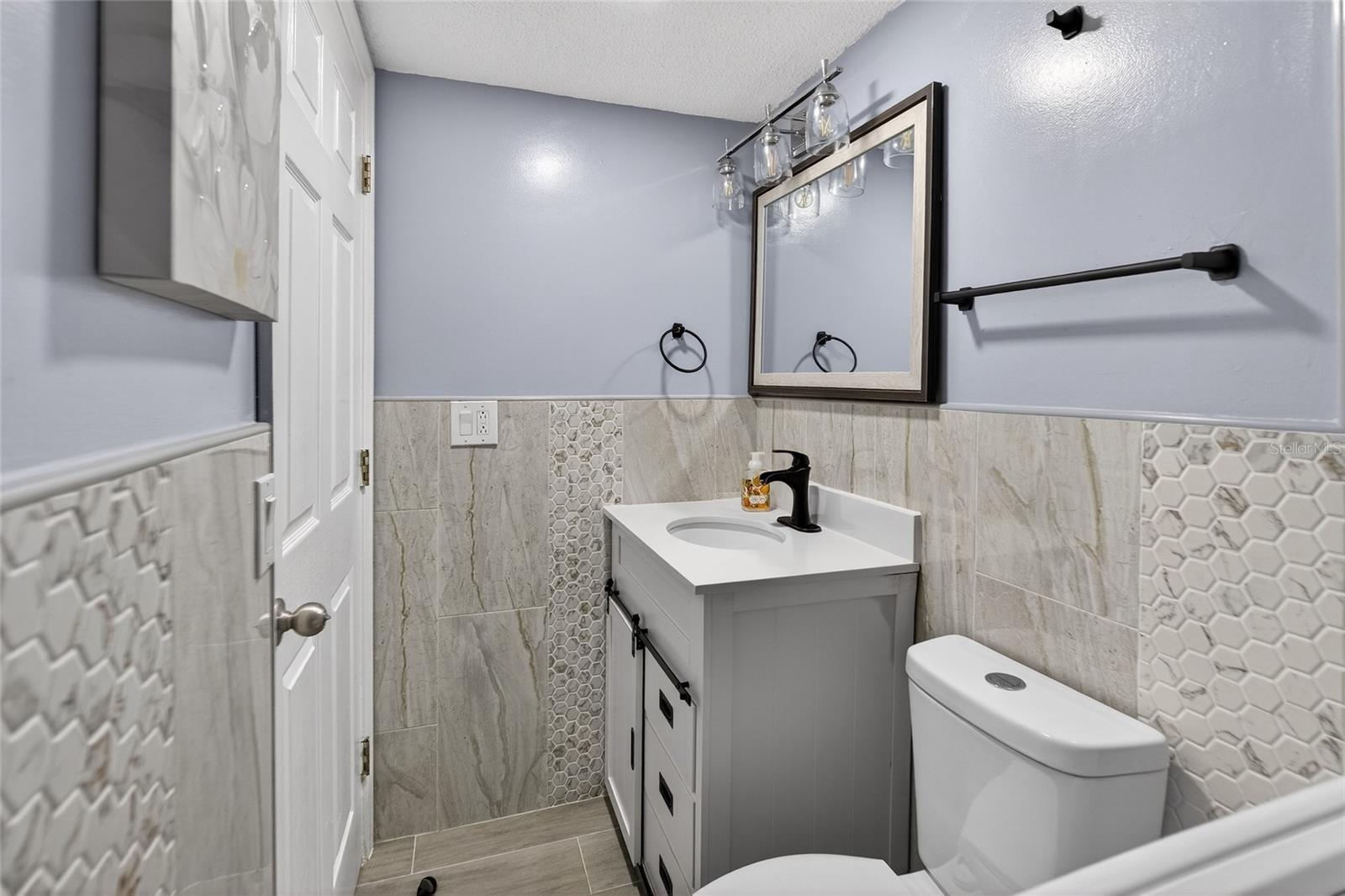 Image 25 of 55 For 657 99th Avenue N 202