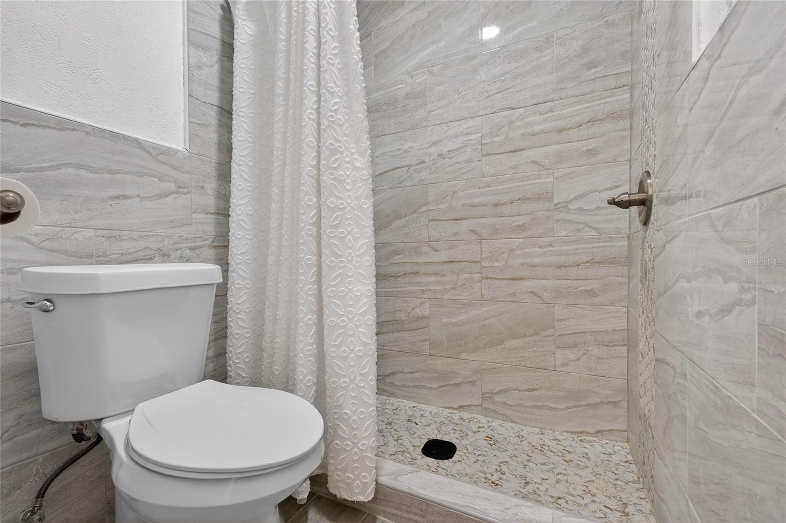 Image 36 of 55 For 657 99th Avenue N 202