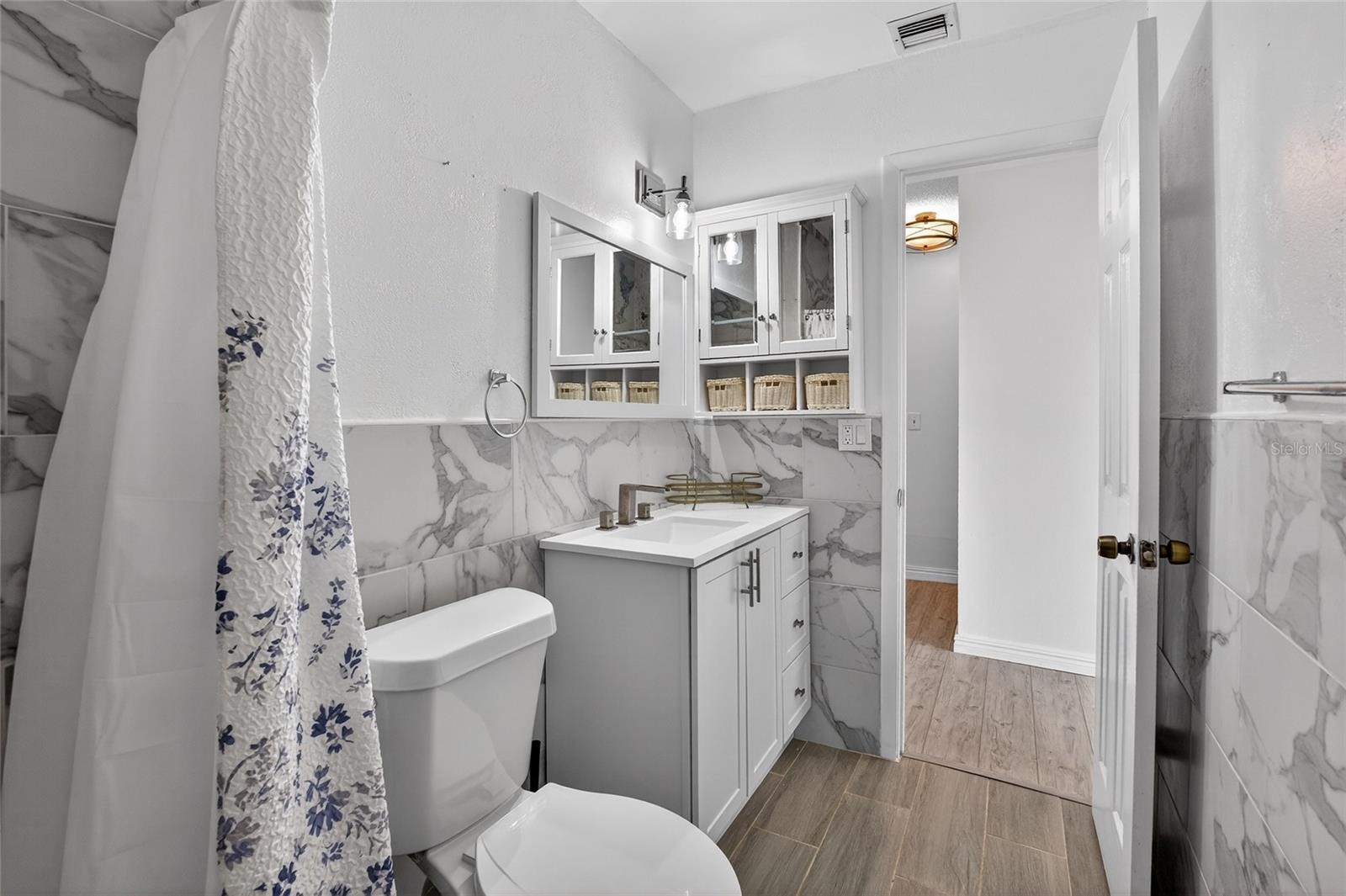 Image 40 of 55 For 657 99th Avenue N 202