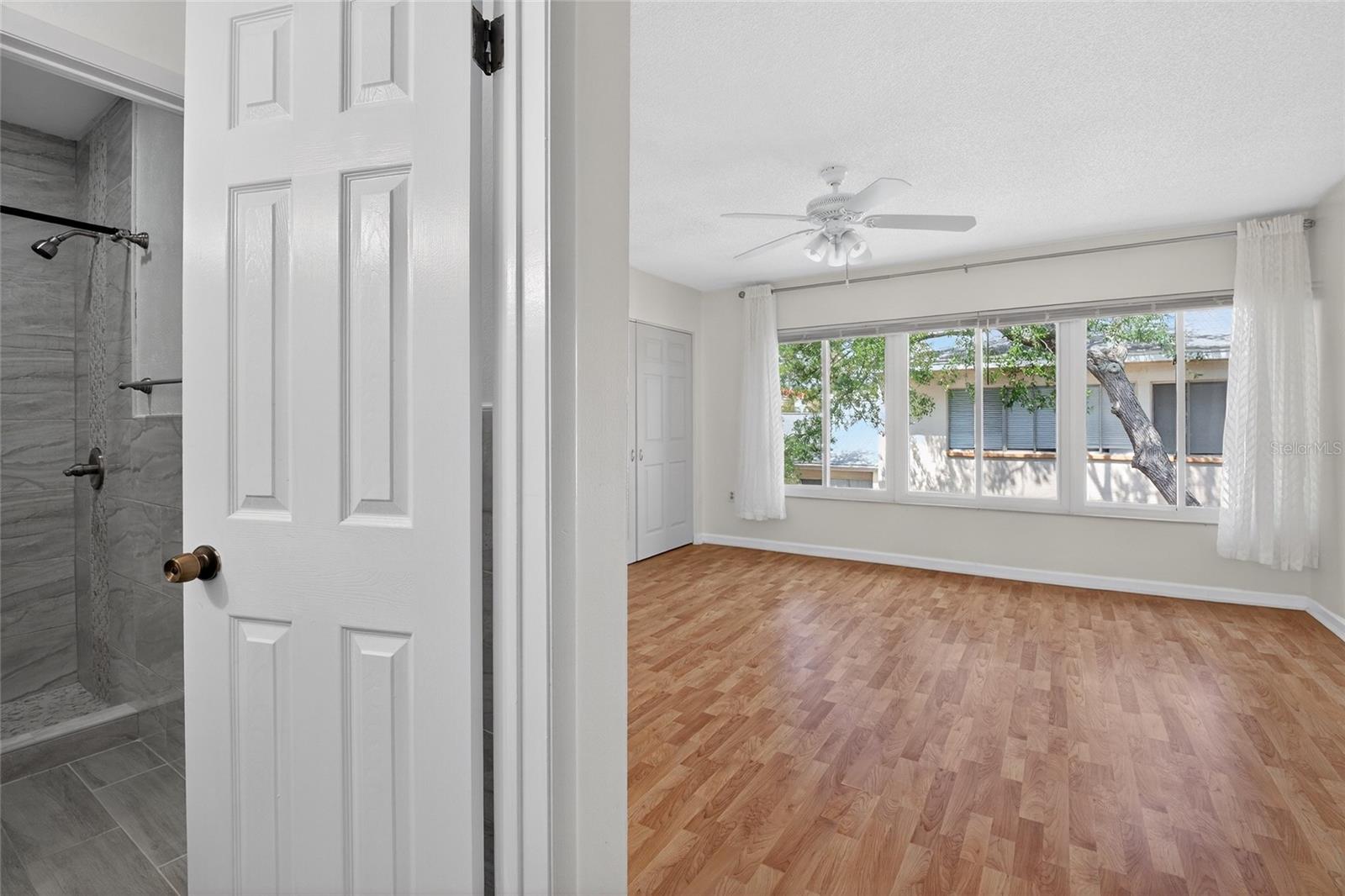 Image 41 of 55 For 657 99th Avenue N 202